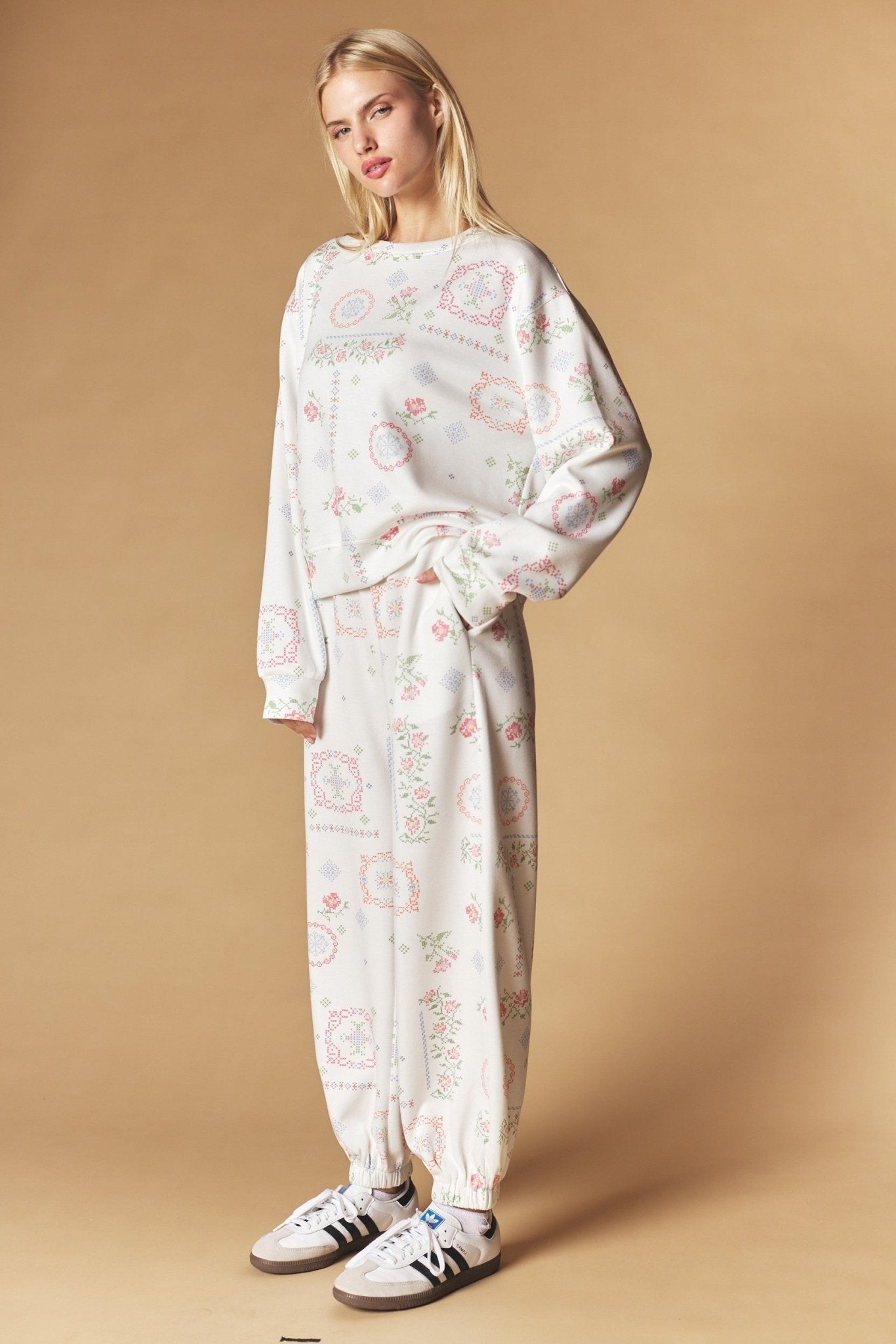 Needlework Floral Lounge Set - Westly