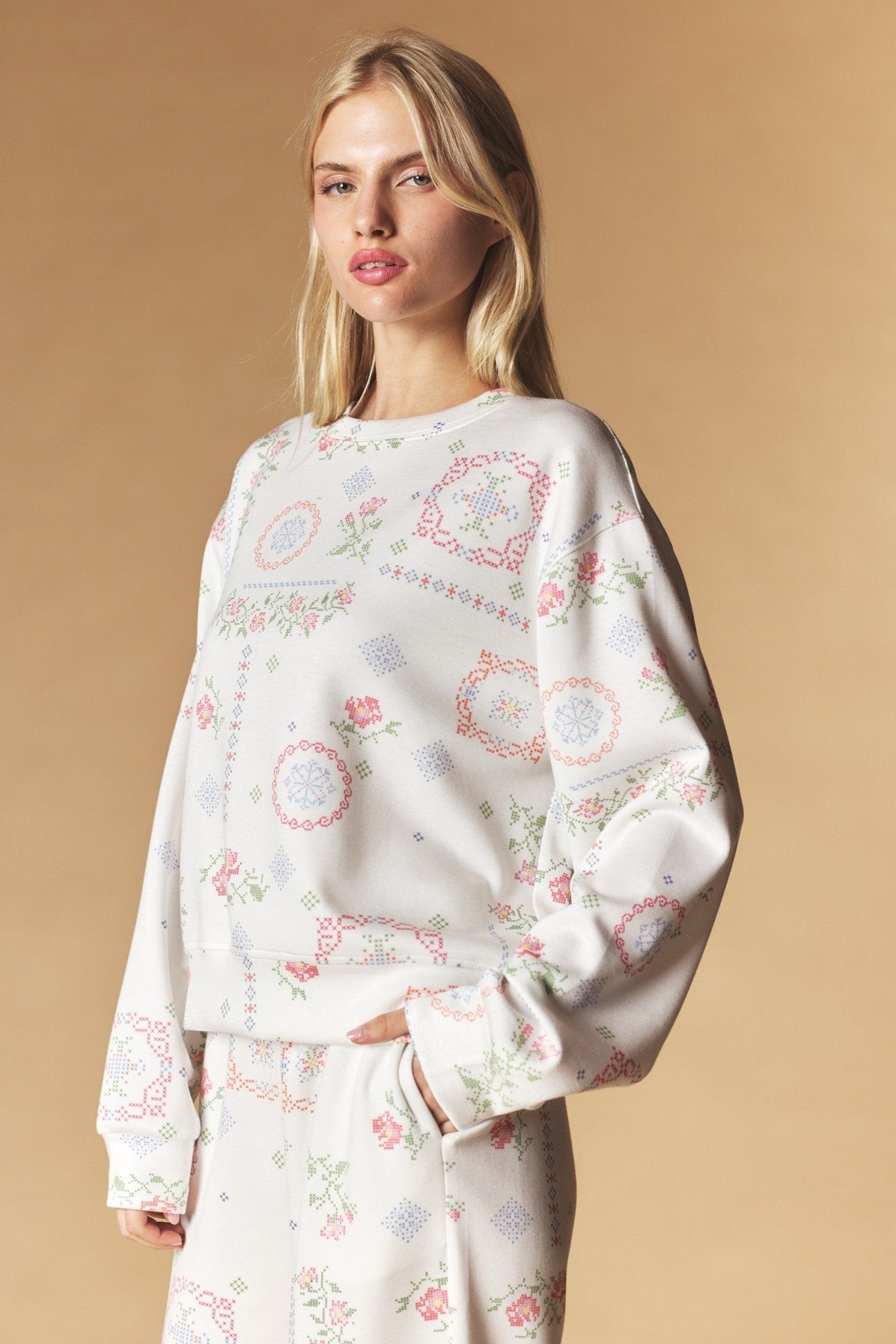 Needlework Floral Lounge Set - Westly