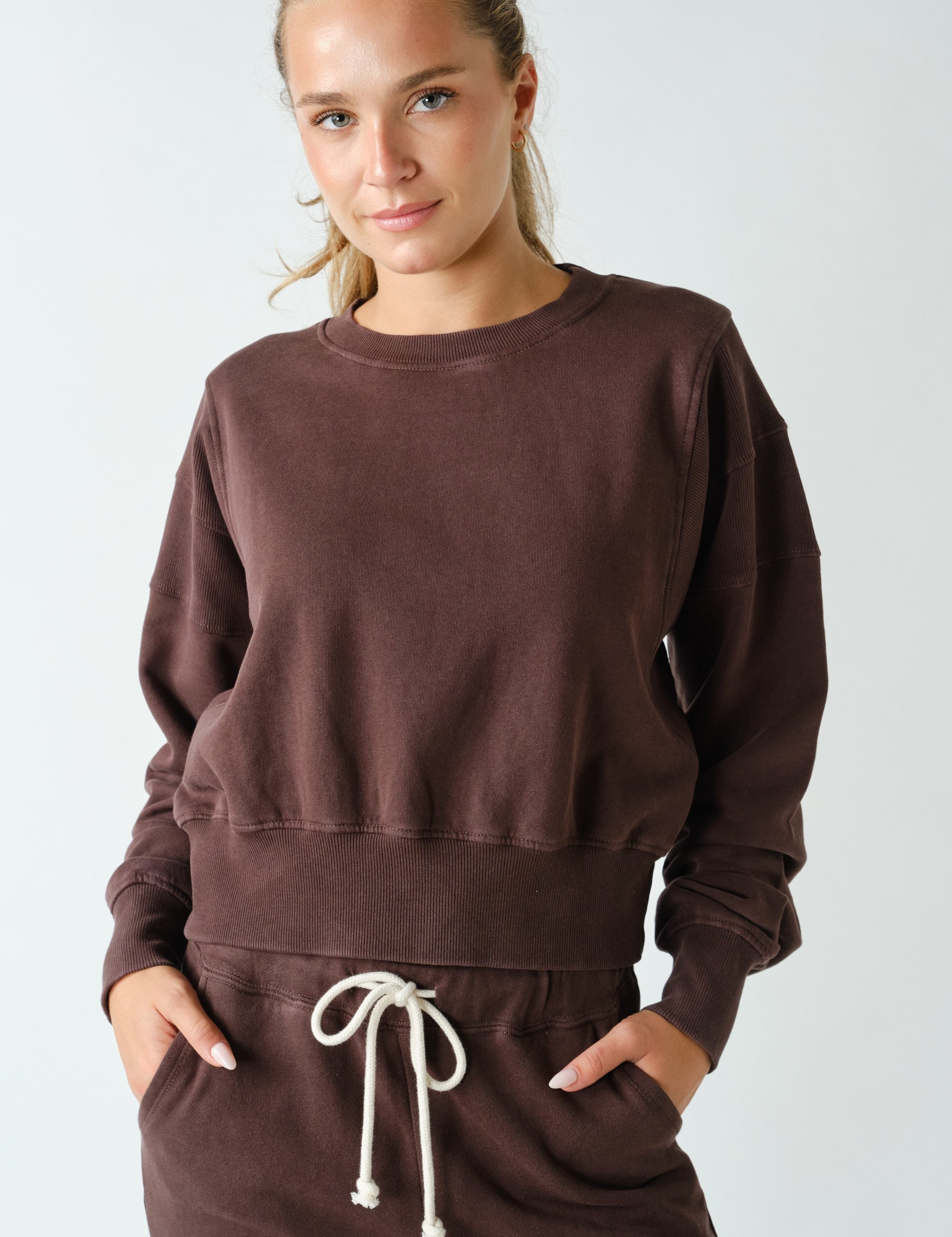 Night In Washed Rib-Trim Crop Sweatshirt in Coffee Bean, photo 1