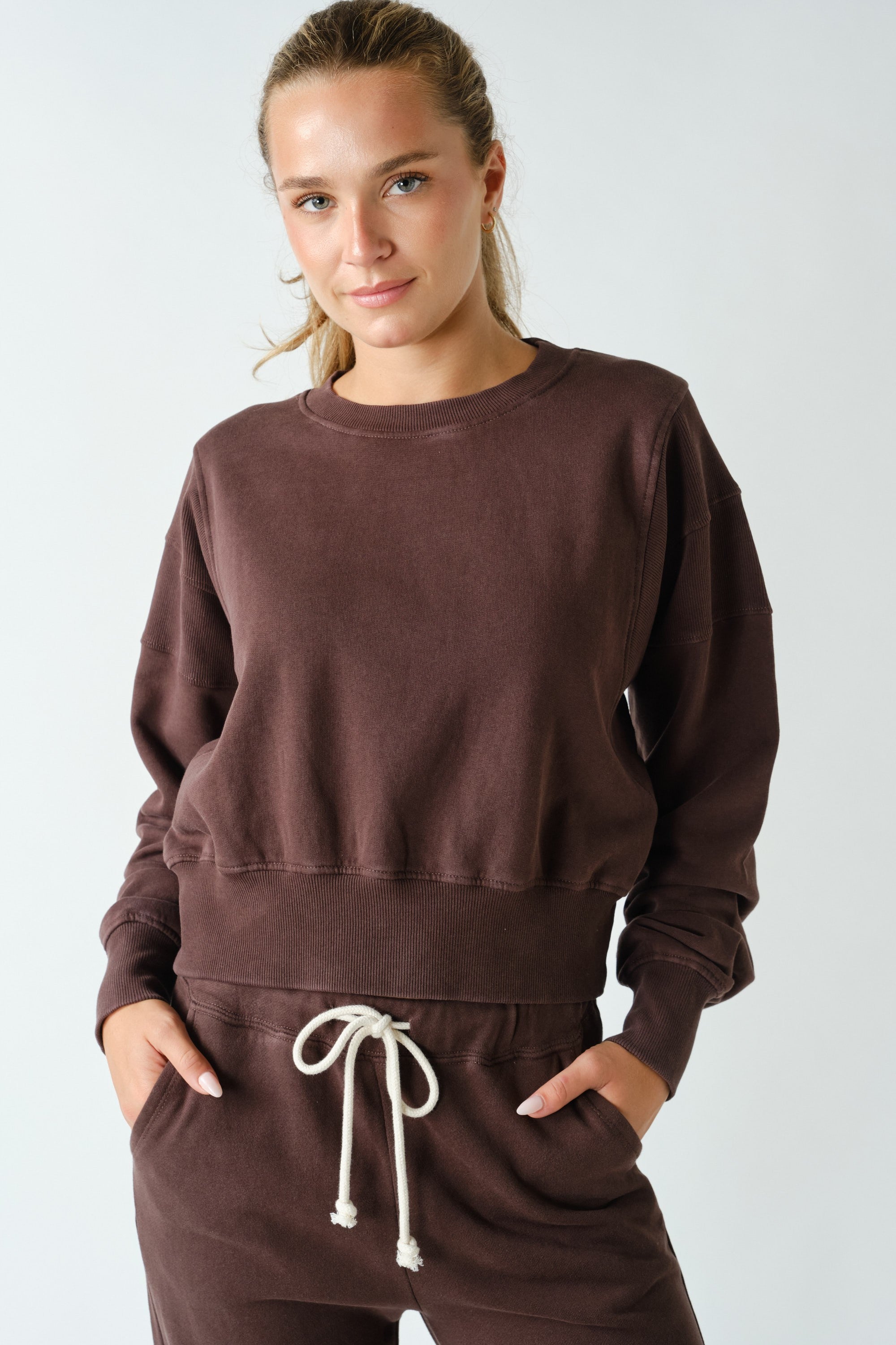 Night In Washed Rib-Trim Crop Sweatshirt in Coffee Bean, photo 1