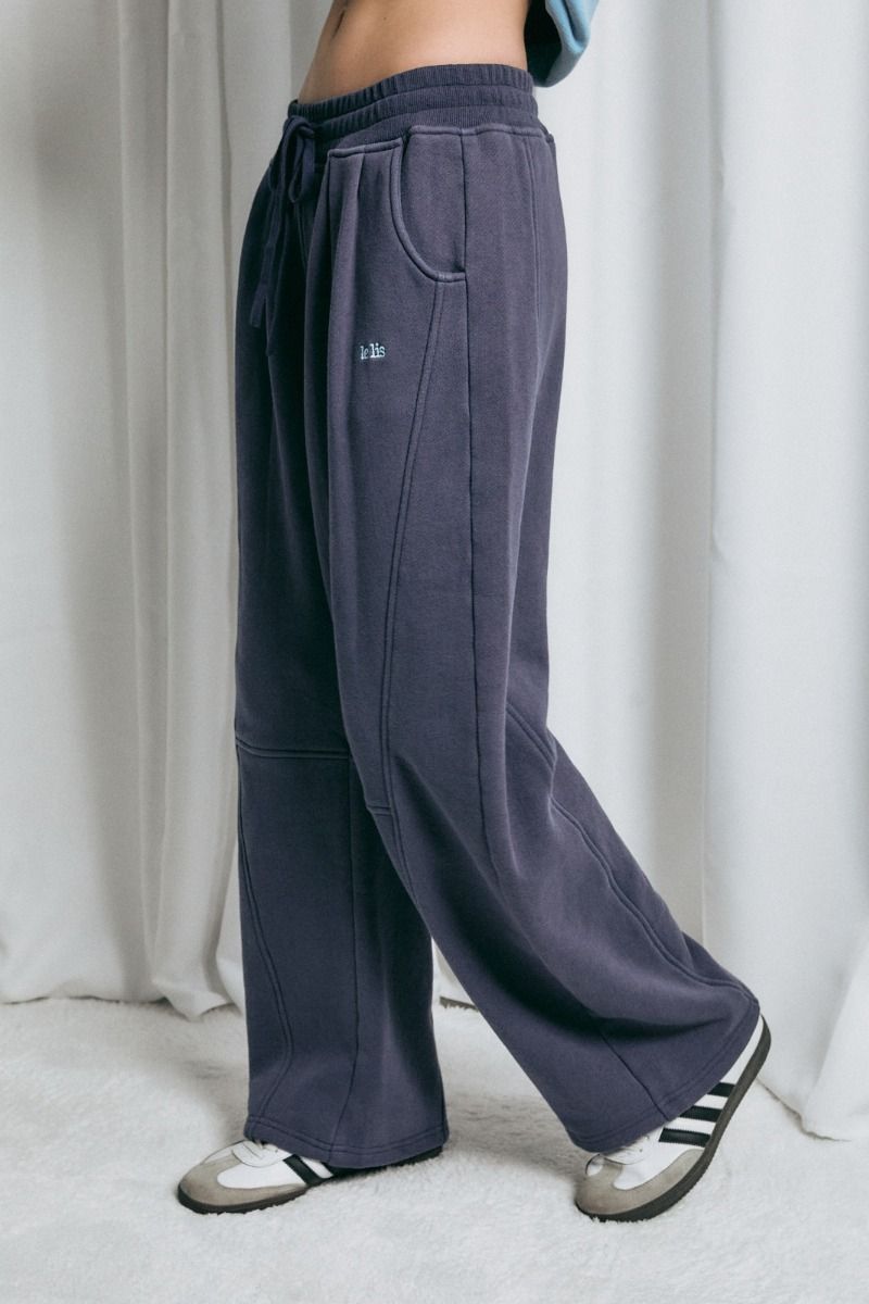 Off Hours Pleated Barrel Sweatpants in Navy - product photo 2