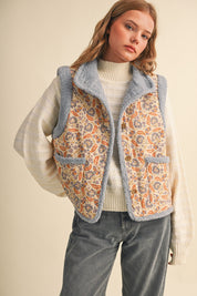Paisley Passage Sherpa Lined Paisley Vest in Cream Paisley, photo 1