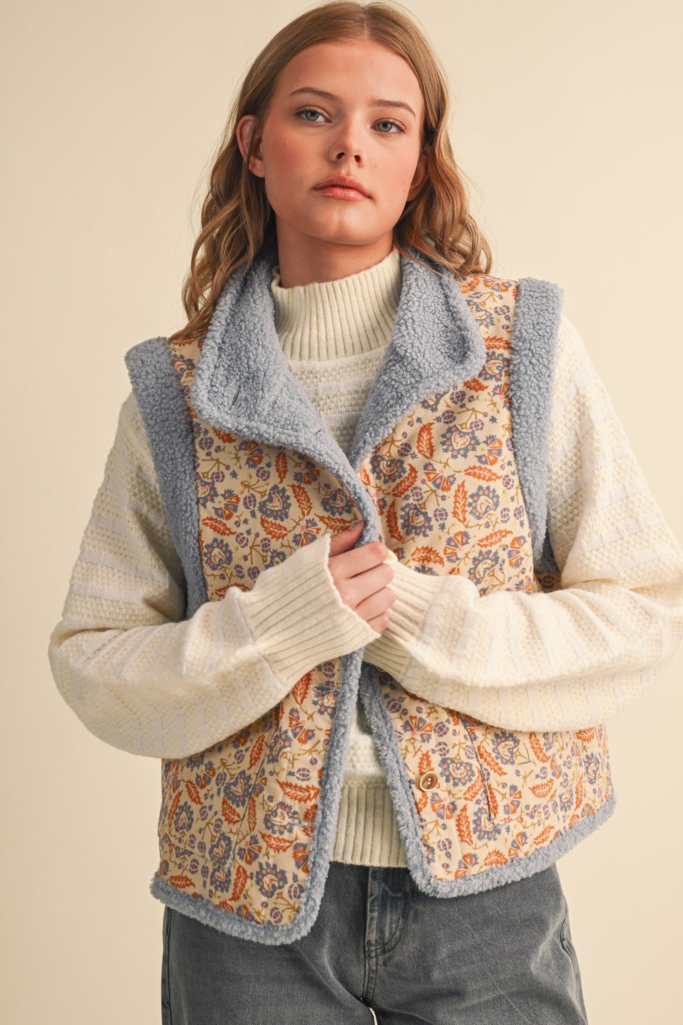 Paisley Passage Sherpa Lined Paisley Vest in Cream Paisley, photo 2