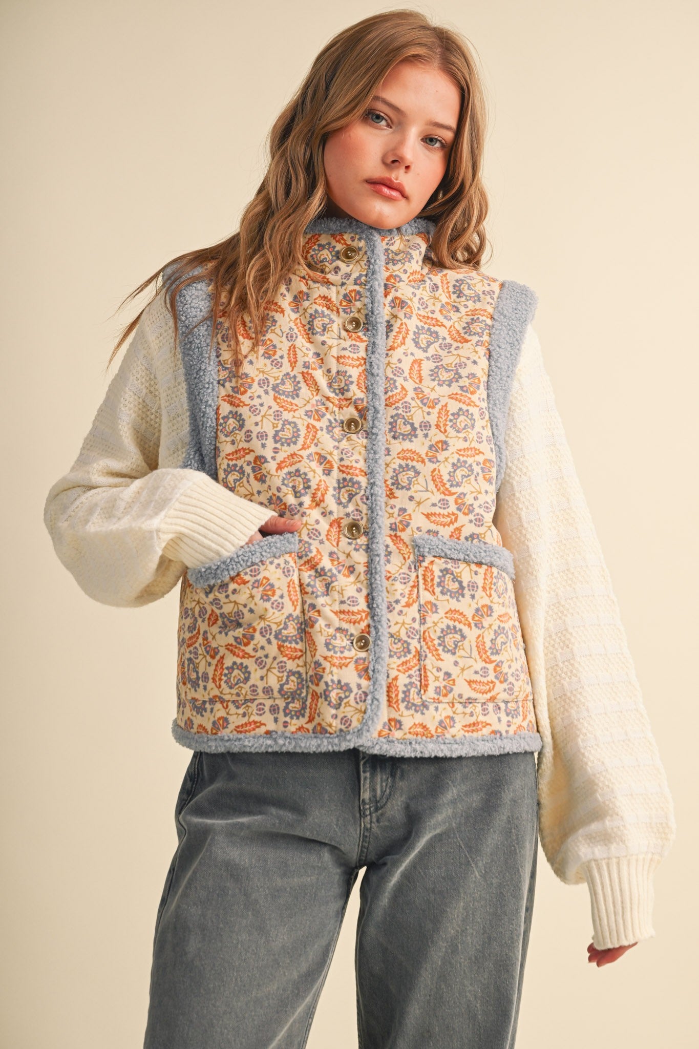 Paisley Passage Sherpa Lined Paisley Vest in Cream Paisley, photo 6