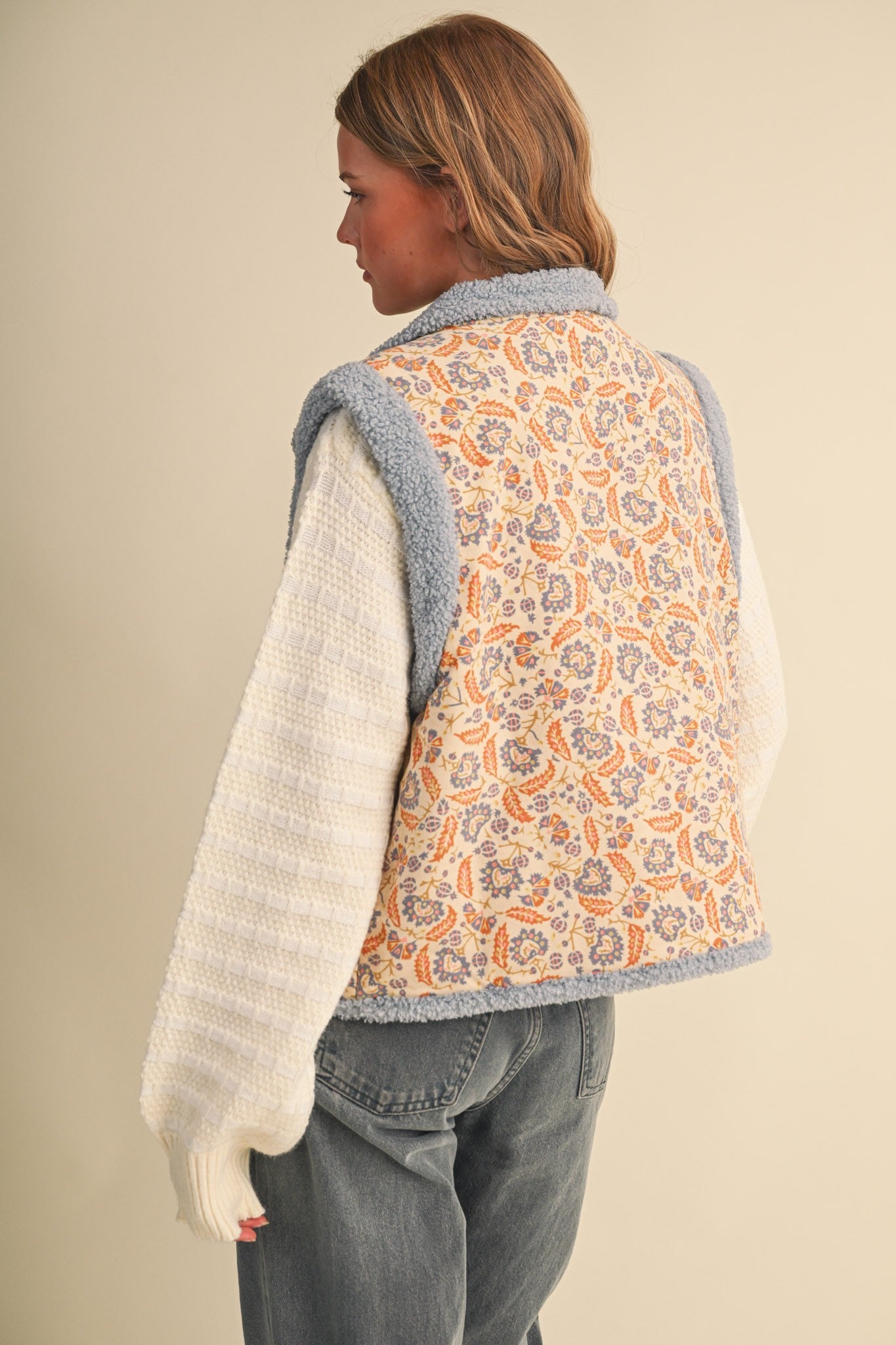 Paisley Passage Sherpa Lined Paisley Vest in Cream Paisley, photo 11