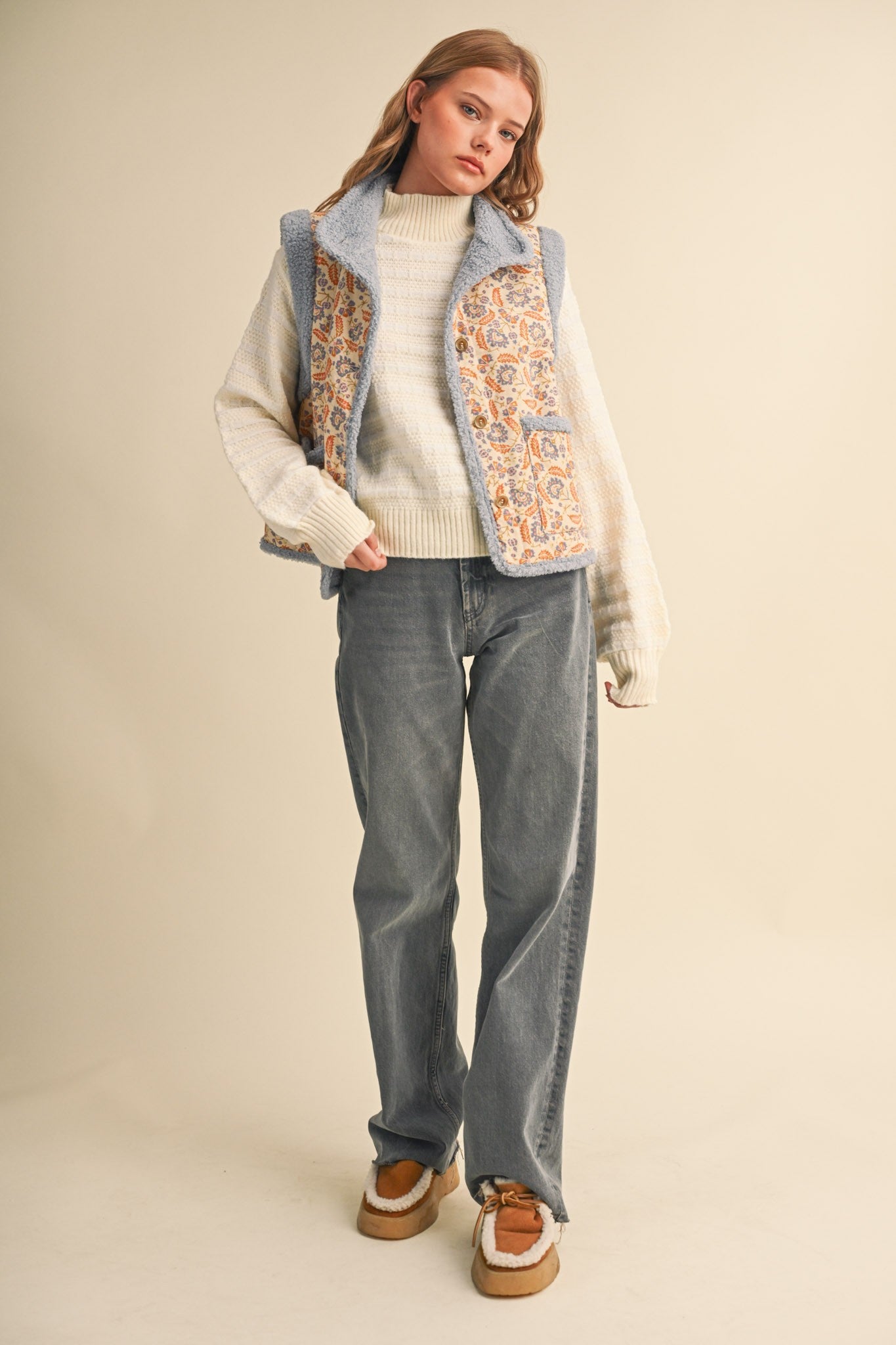 Paisley Passage Sherpa Lined Paisley Vest in Cream Paisley, photo 13