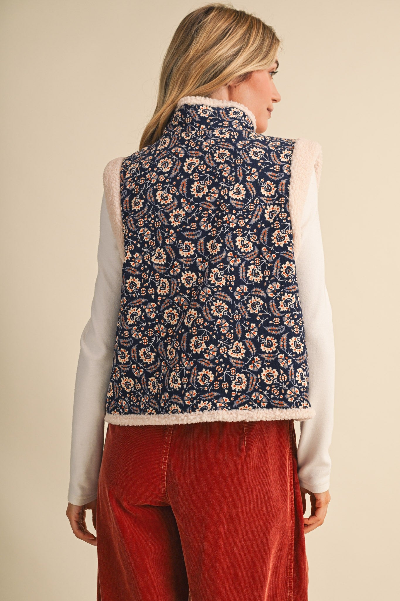 Paisley Passage Sherpa Lined Paisley Vest in Navy Paisley, photo 6