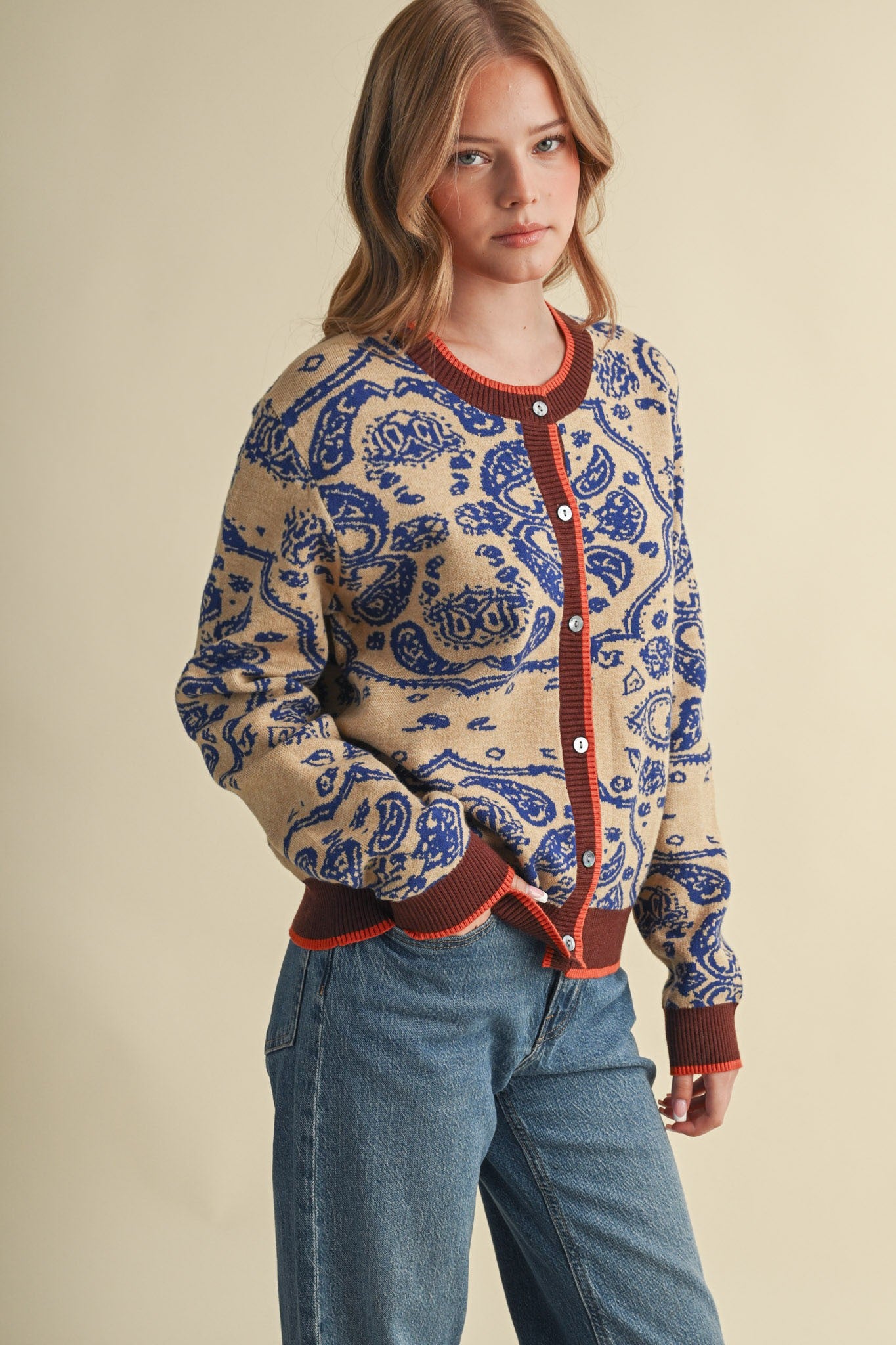 Paisley Portrait Contrast Trim Paisley Cardigan in Brandy Blue, photo 4