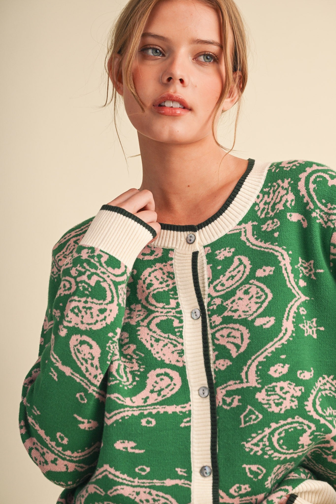 Paisley Portrait Contrast Trim Paisley Cardigan in Green Rose, photo 2