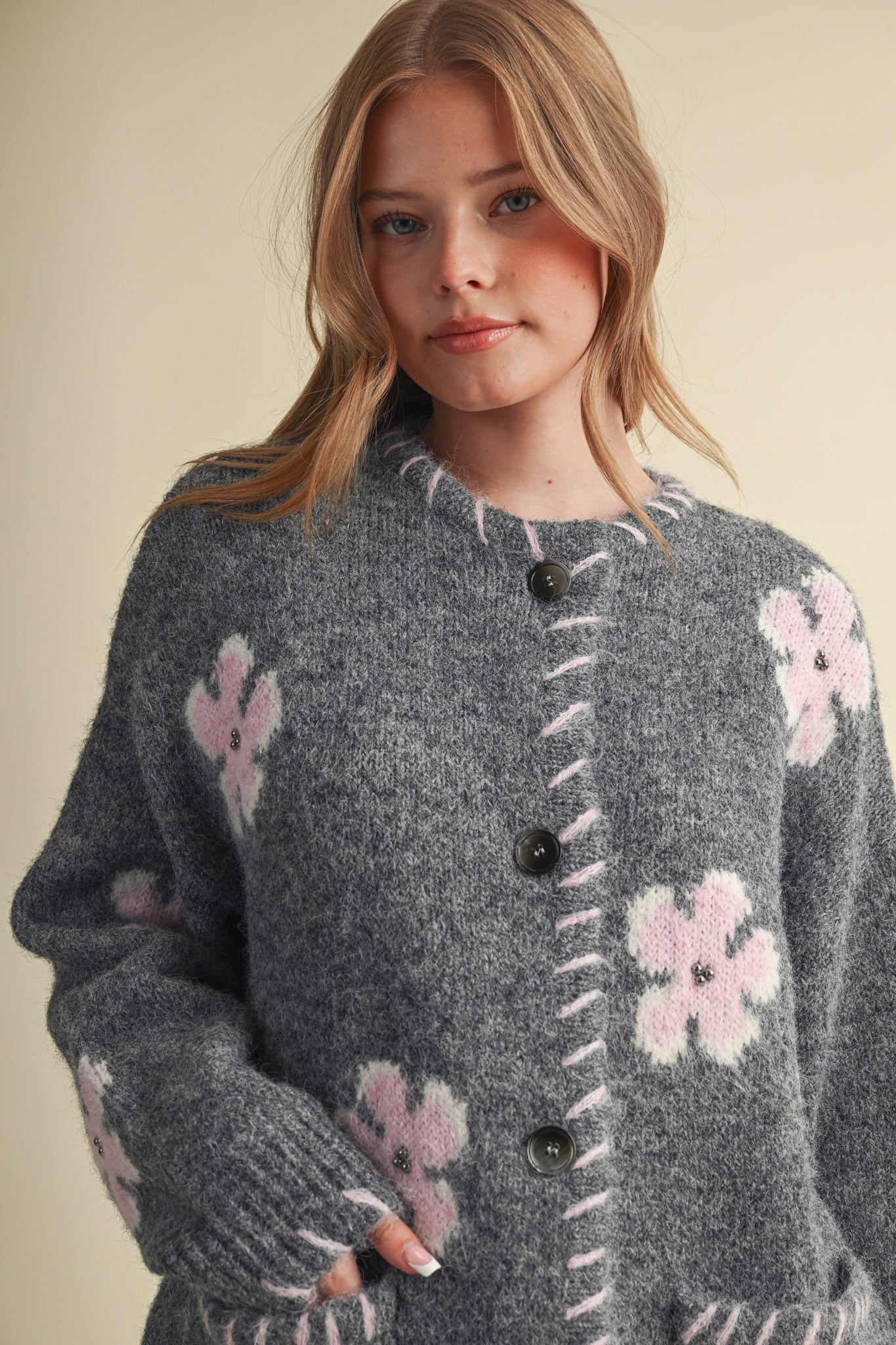 Petal Patches Blanket Stitch Floral Cardigan in Dark Grey Pink, photo 8