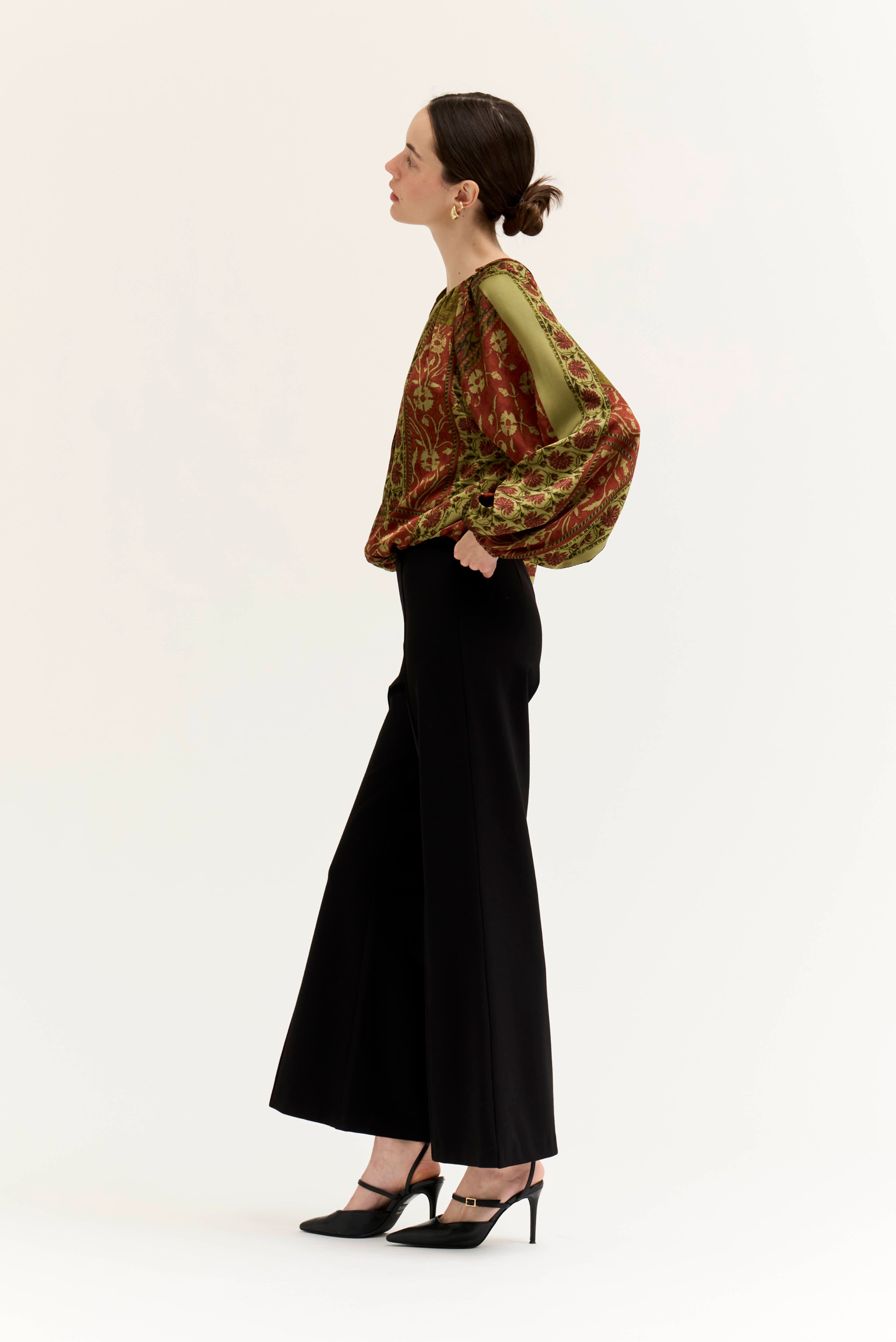 Picturebook Printed Bubble Hem Top in Red Brown, photo 5