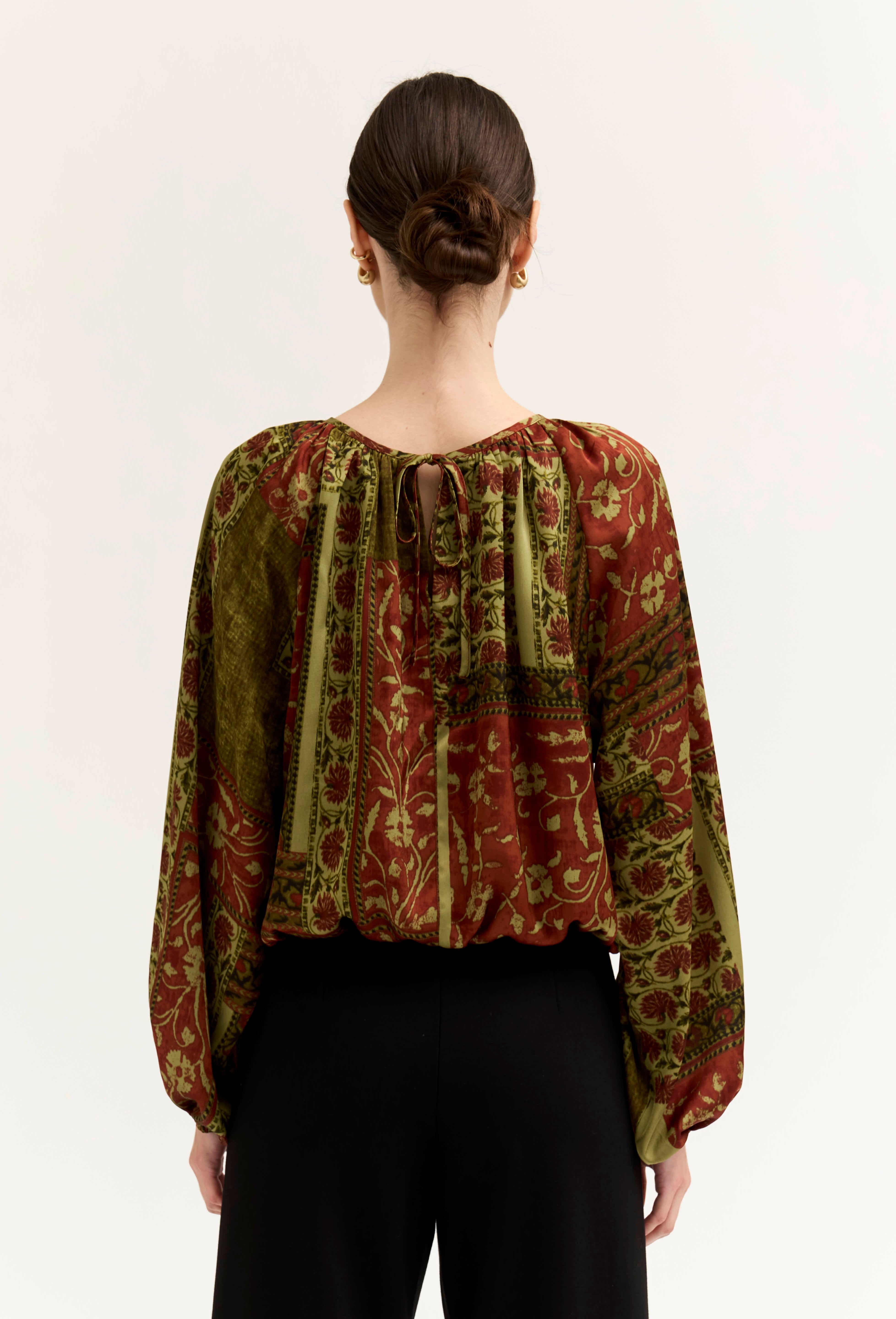 Picturebook Printed Bubble Hem Top in Red Brown, photo 6
