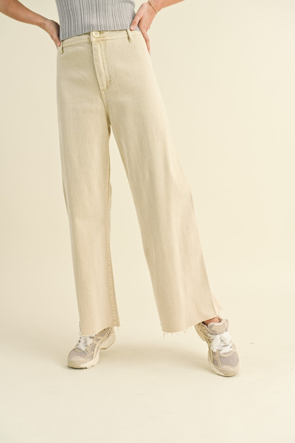 Plainview Raw Hem Wide Leg Jeans - Beige