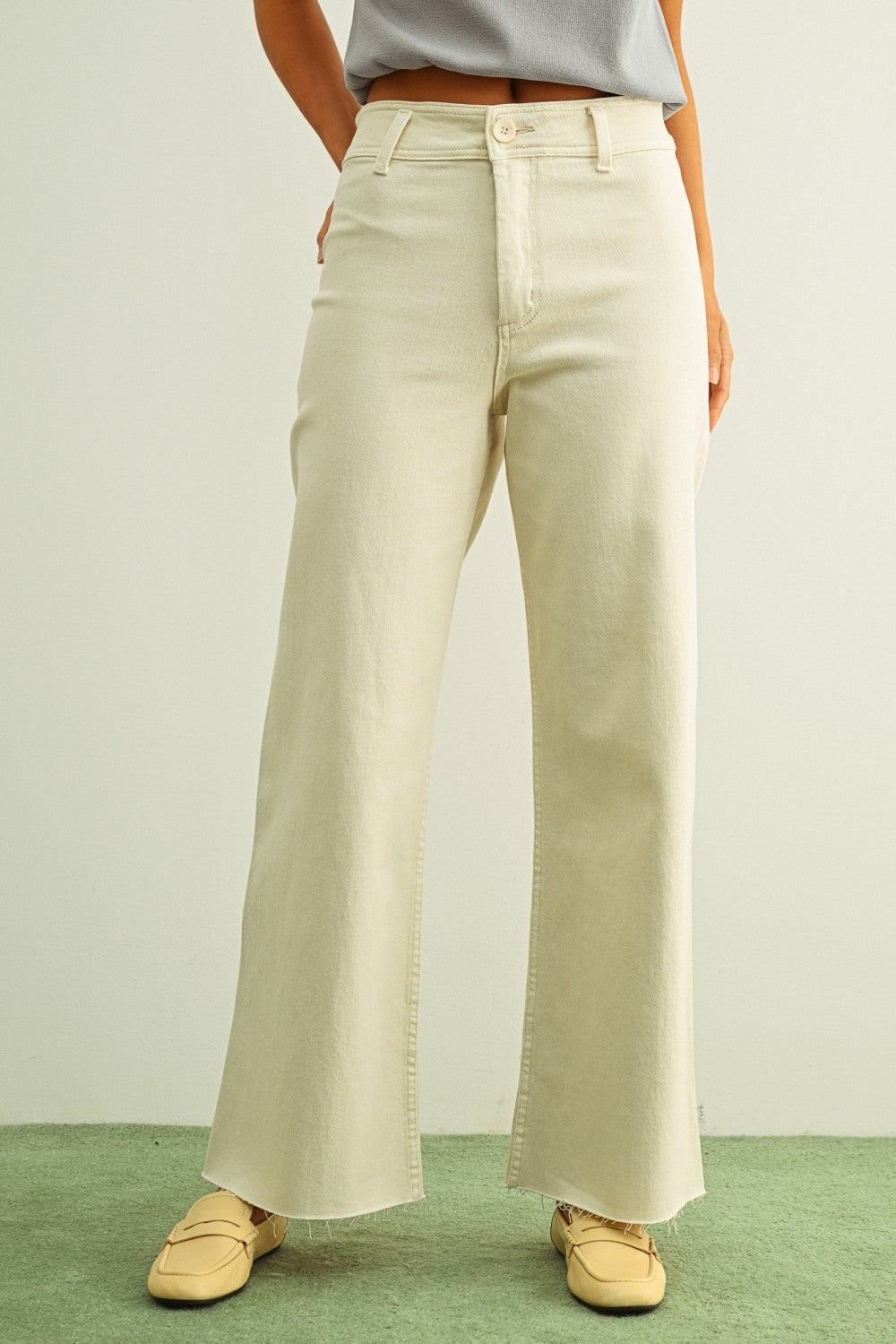 Plainview Raw Hem Wide Leg Jeans - Ecru