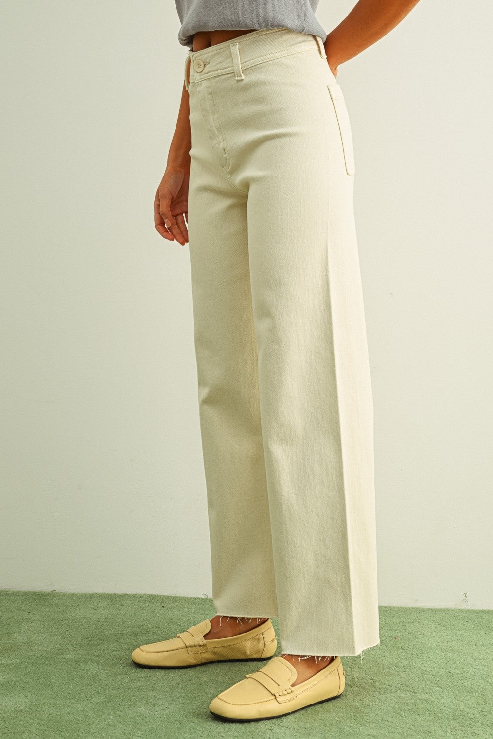 Plainview Raw Hem Wide Leg Jeans - Ecru