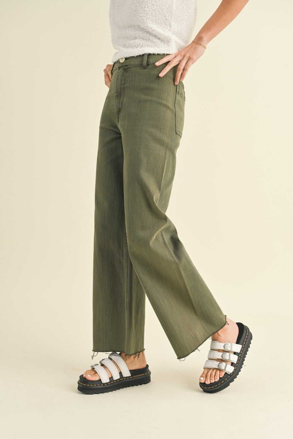 Plainview Raw Hem Wide Leg Jeans - Fade Olive