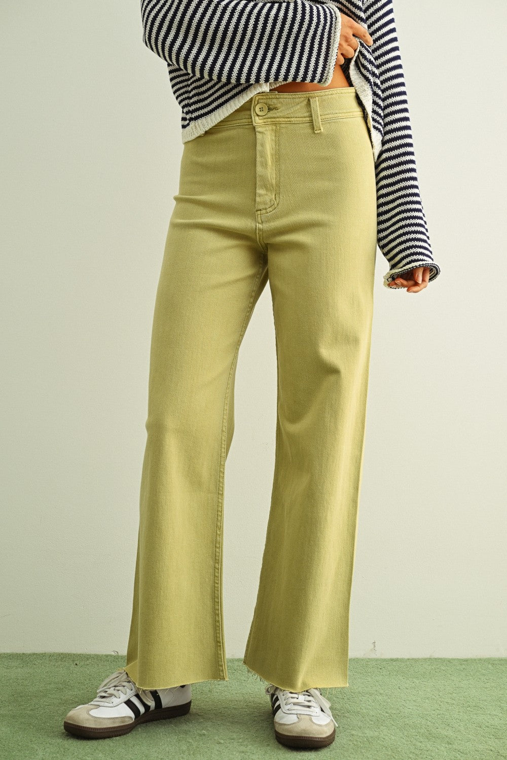 Plainview Raw Hem Wide Leg Jeans - Olive Mist
