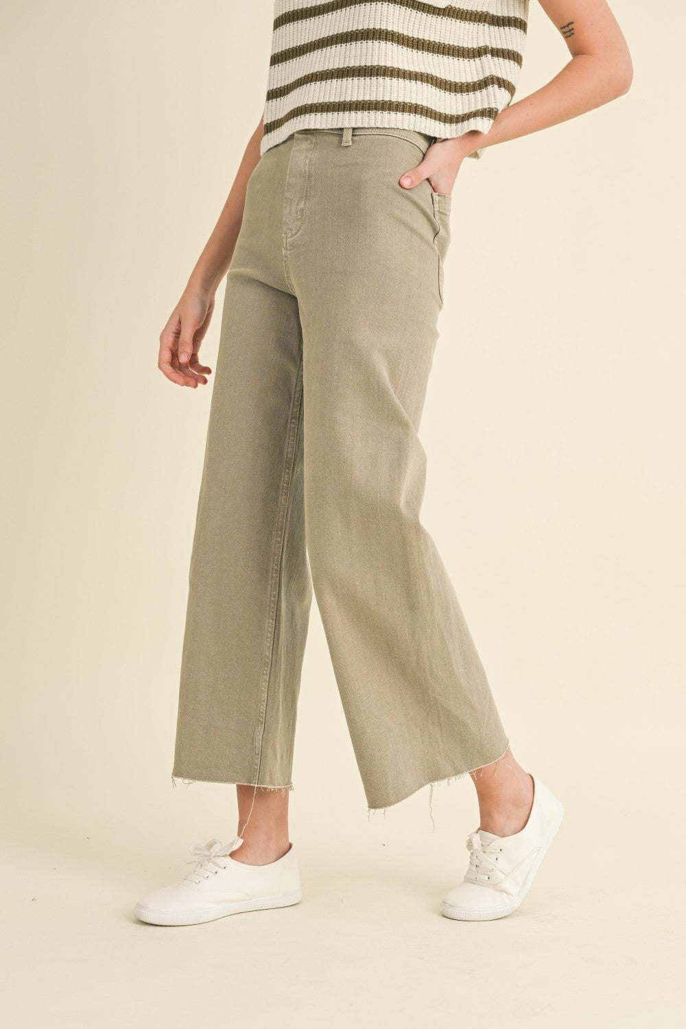Plainview Raw Hem Wide Leg Jeans - Stone
