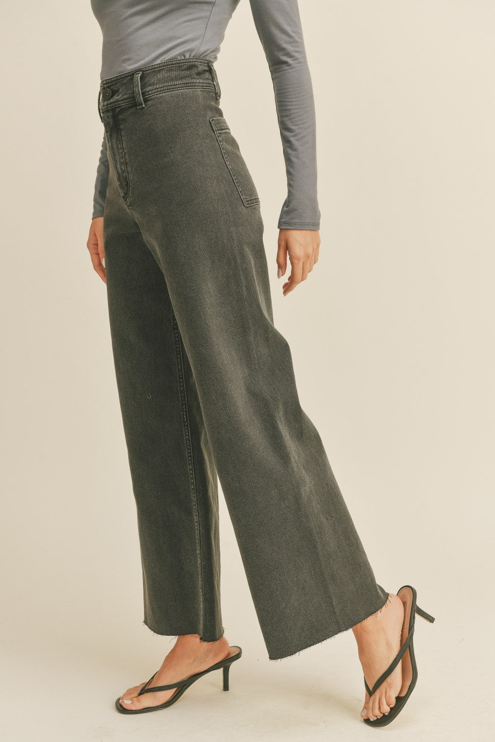 Plainview Raw Hem Wide Leg Jeans - Washed Black