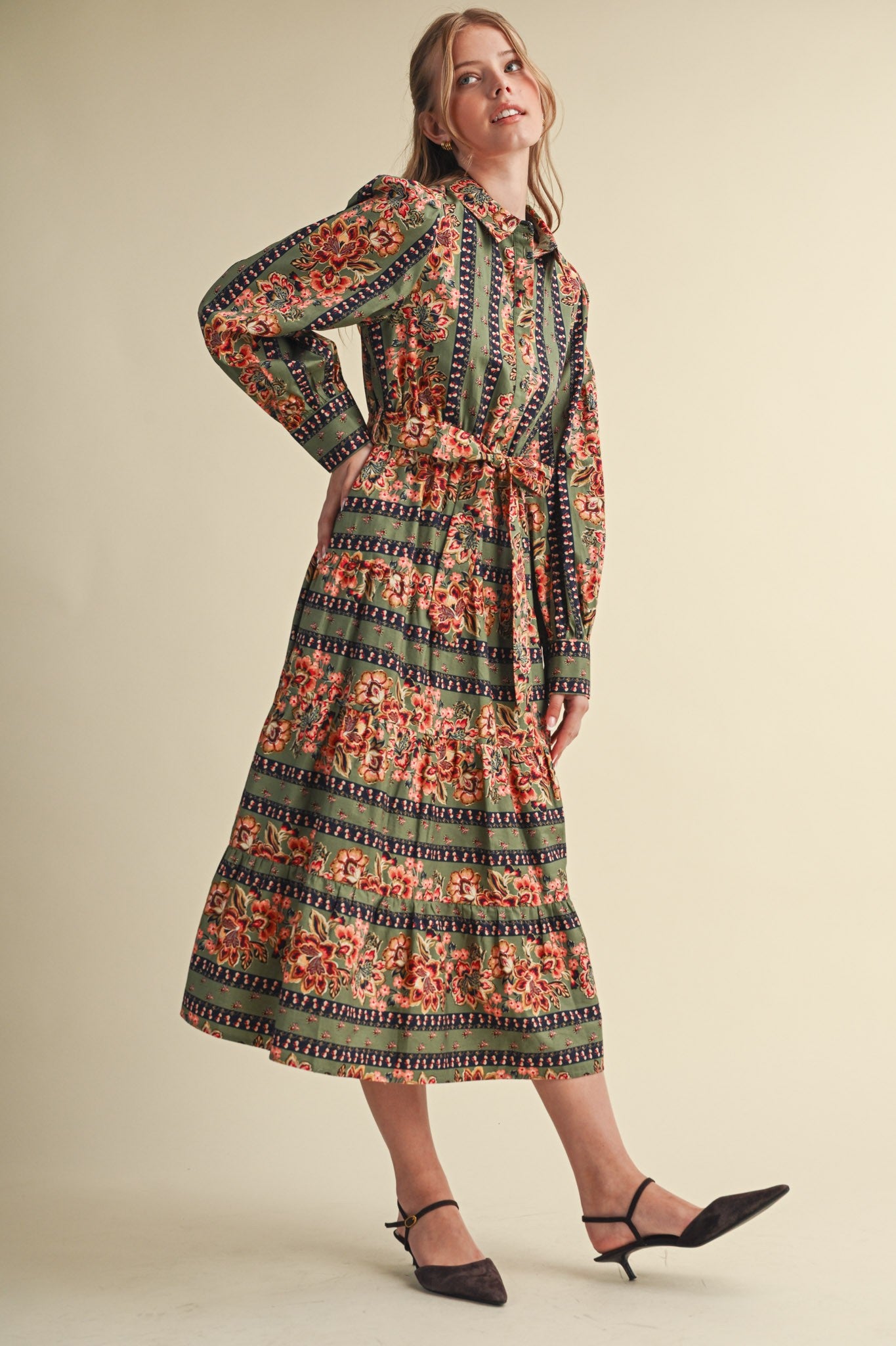 Printed Reverie Belted Floral Midi Dress in Dusty Blue Floral, photo 5