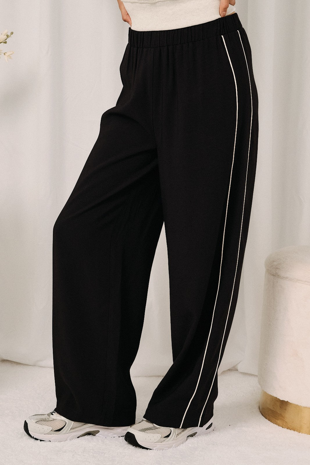 Quick Change Contrast Piping Wide Leg Pants - Westly