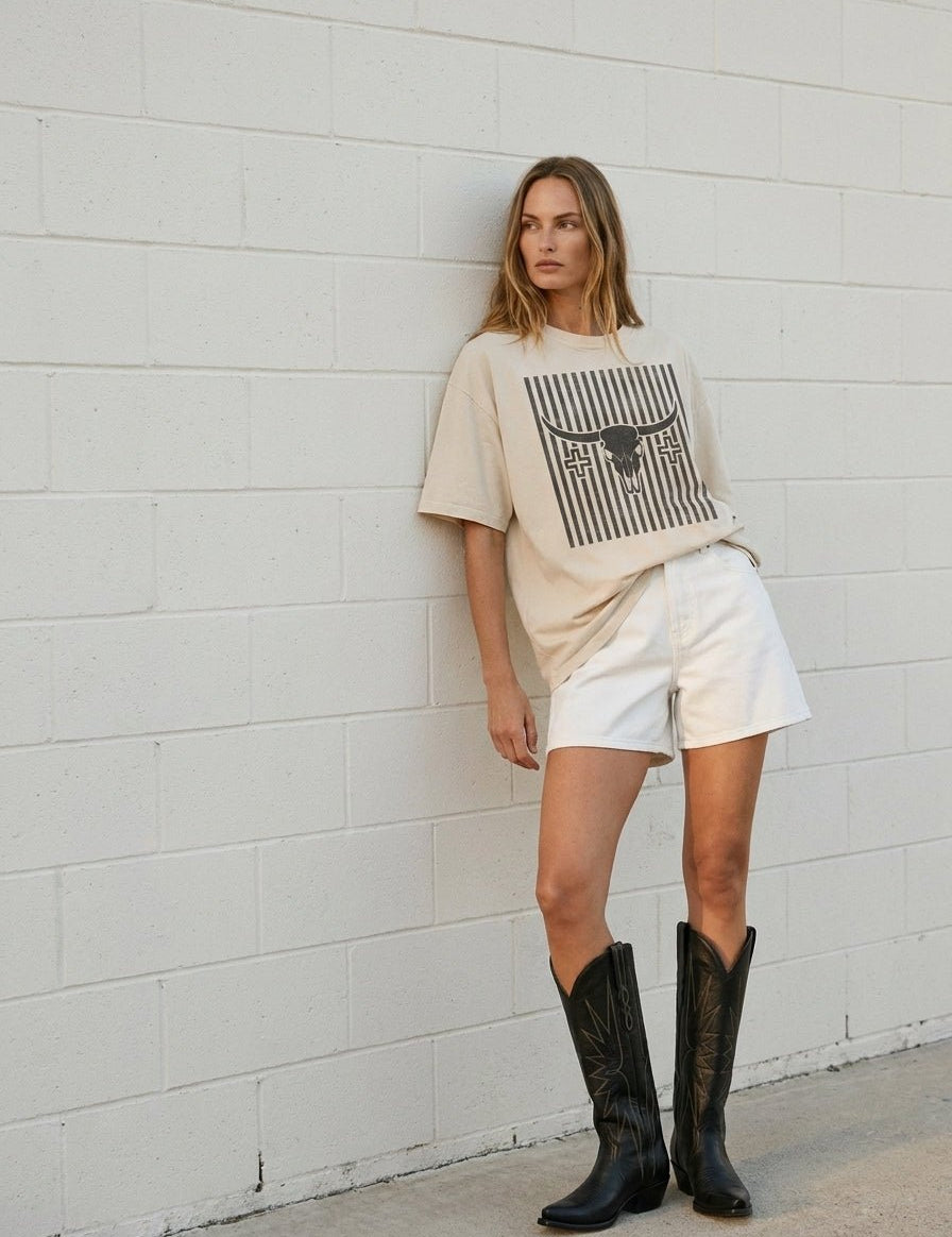 Retro Longhorn Oversized Graphic Tee - Westly