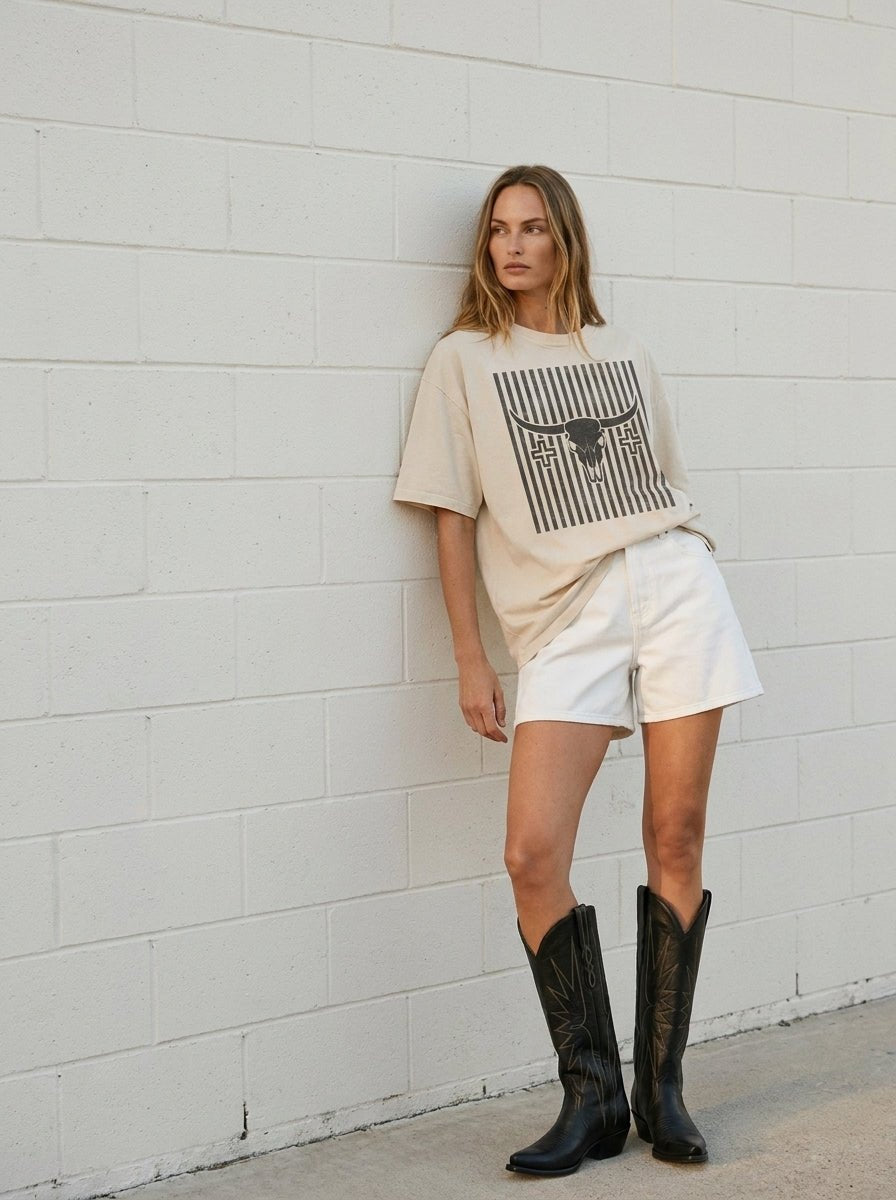 Retro Longhorn Oversized Graphic Tee - Westly