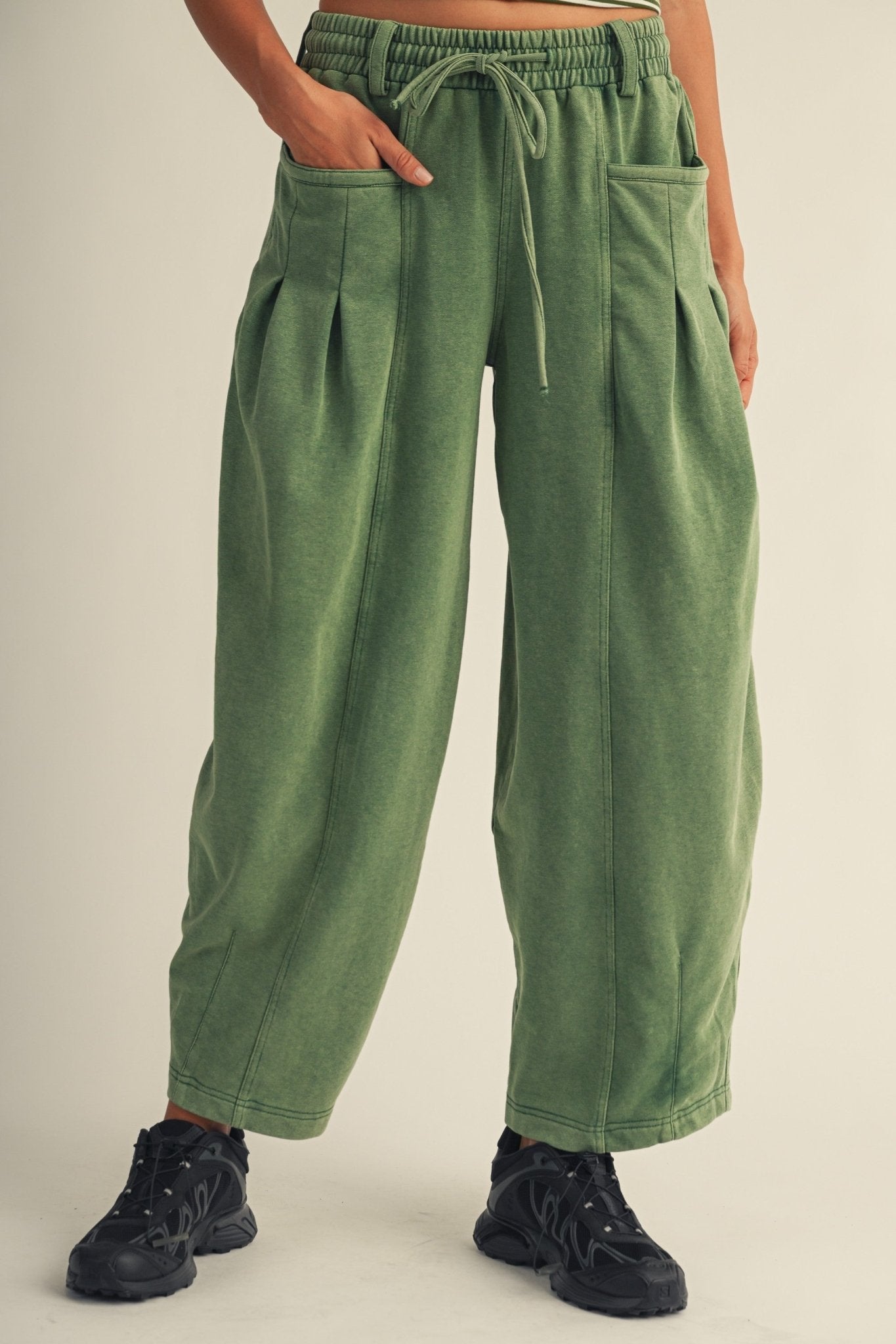 Rhodes Smocked Waist Balloon Barrel Pants - Westly