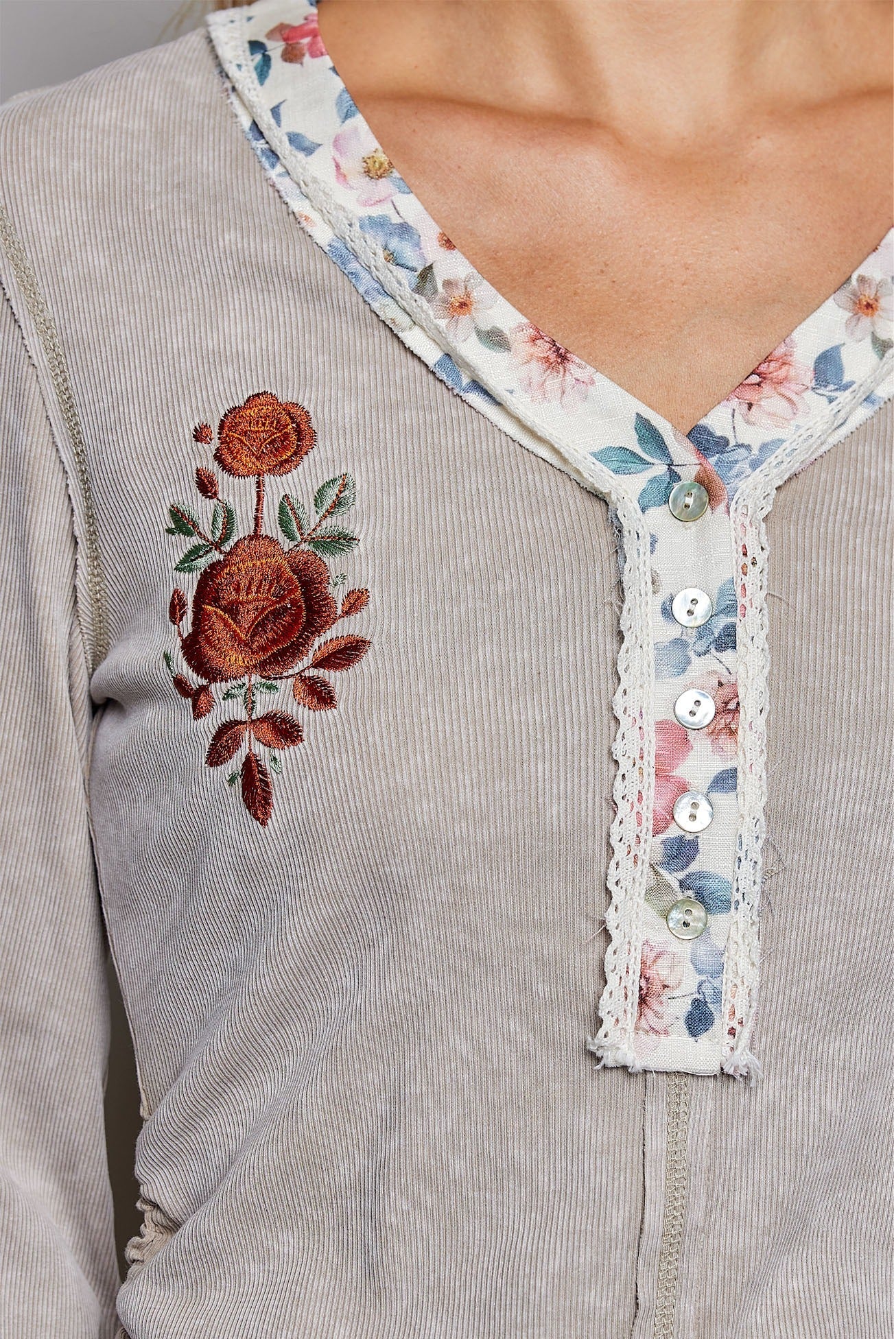 Rose & Thorn Ribbed Henley - Westly
