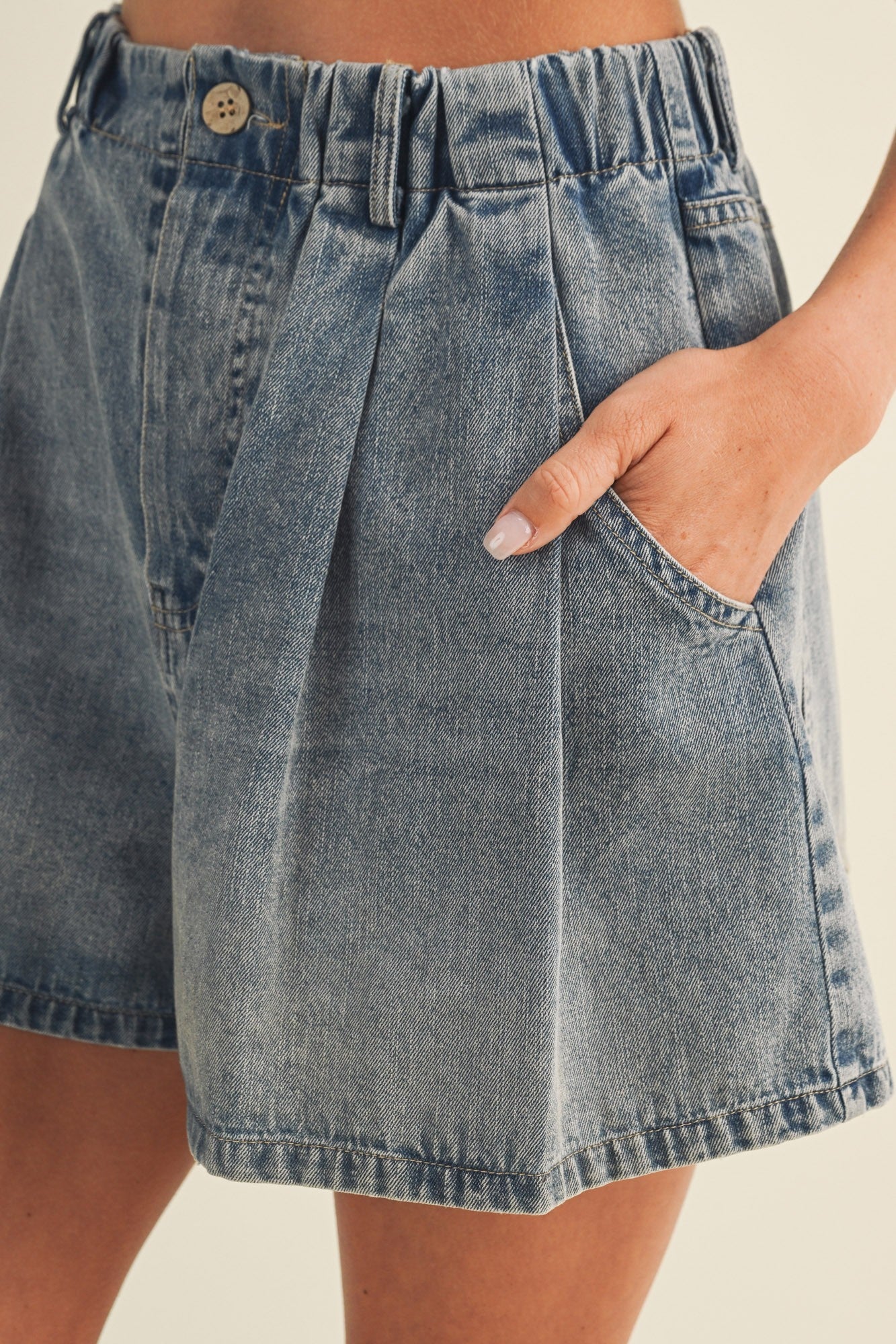 Scarlett Wide - leg Pleated Vintage Denim Shorts - Westly