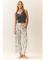 Shiloh Floral Printed Cropped Straight - Leg Pants - Westly