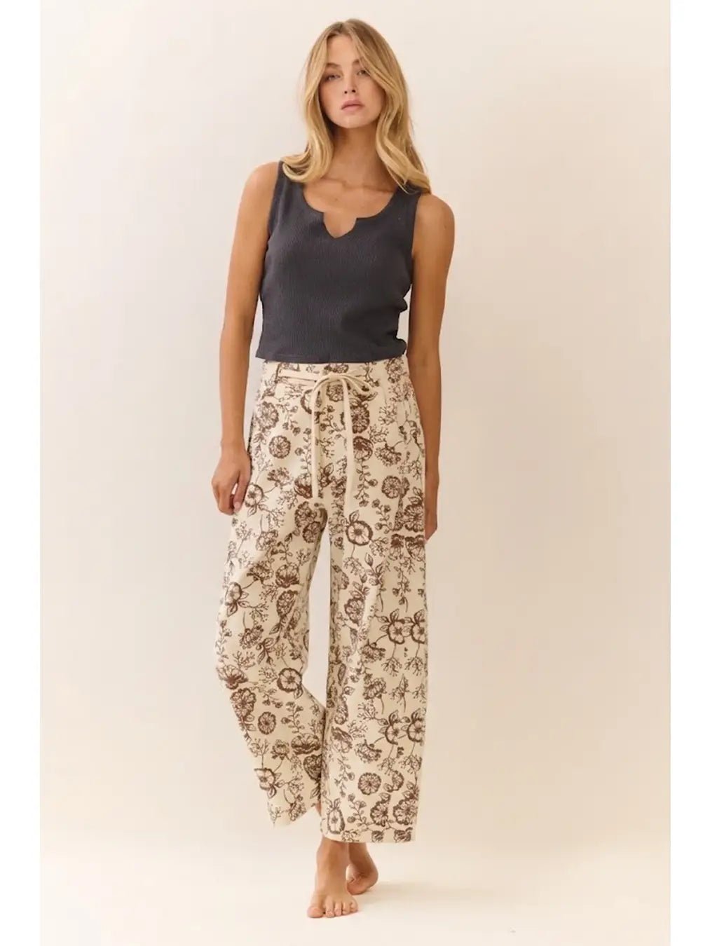 Shiloh Floral Printed Cropped Straight - Leg Pants - Westly