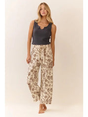 Shiloh Floral Printed Cropped Straight - Leg Pants - Westly