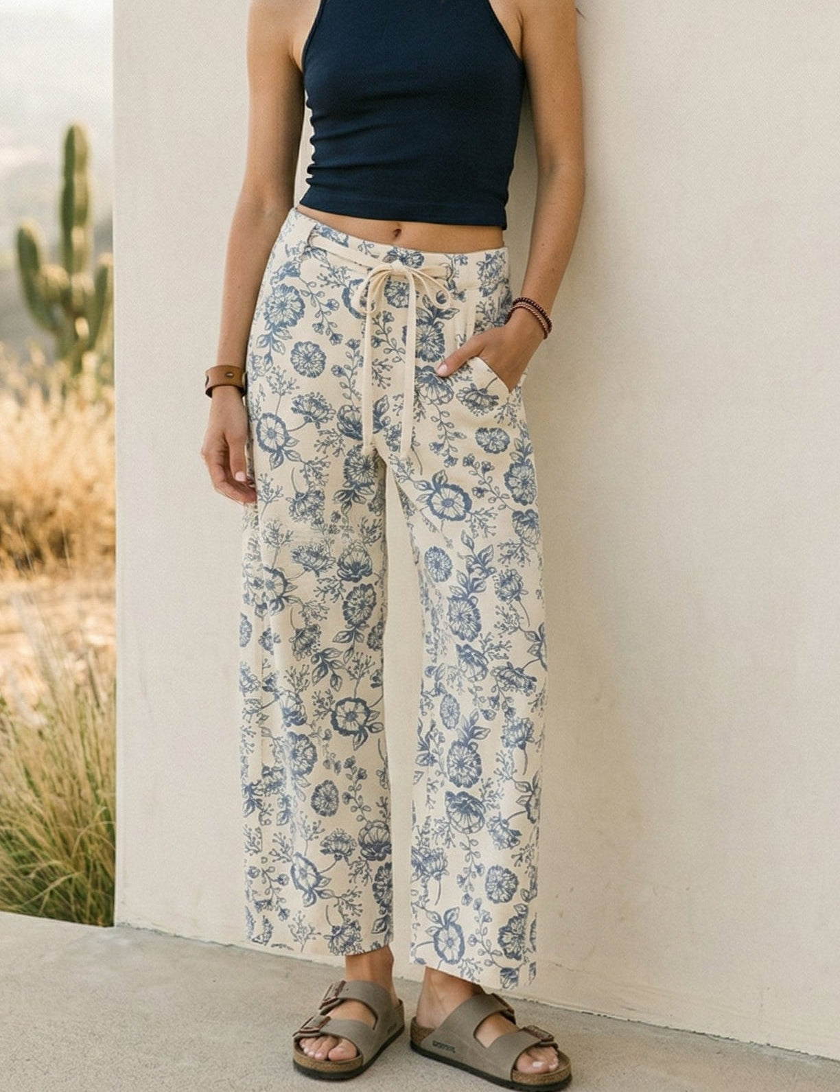 Shiloh Floral Printed Cropped Straight - Leg Pants - Westly