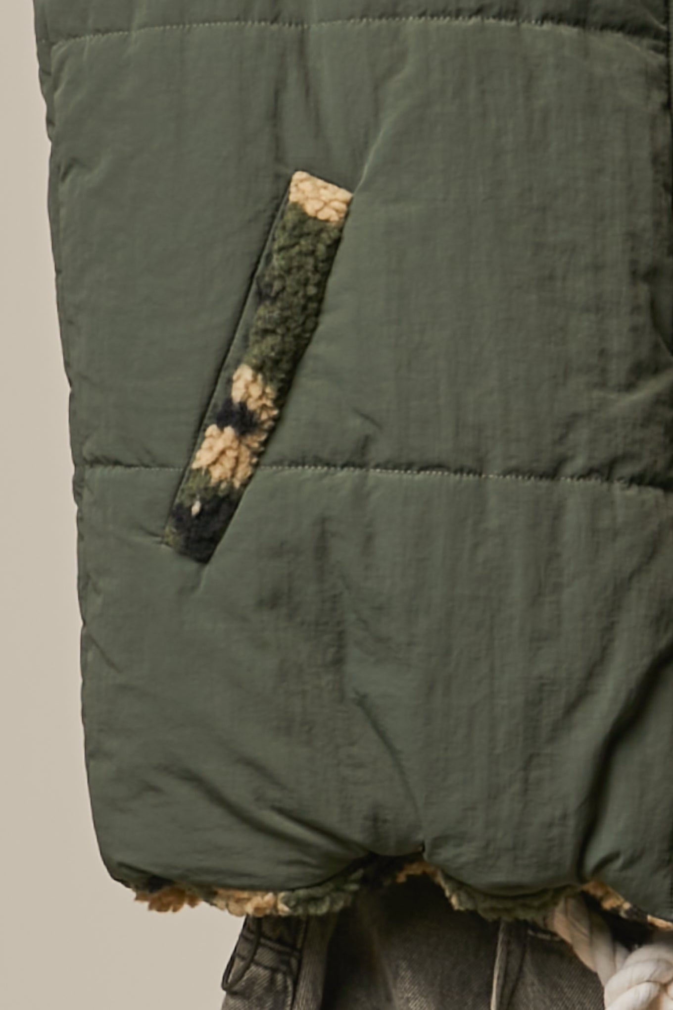 Side Quest Camo Reversible Puffer Vest - Westly