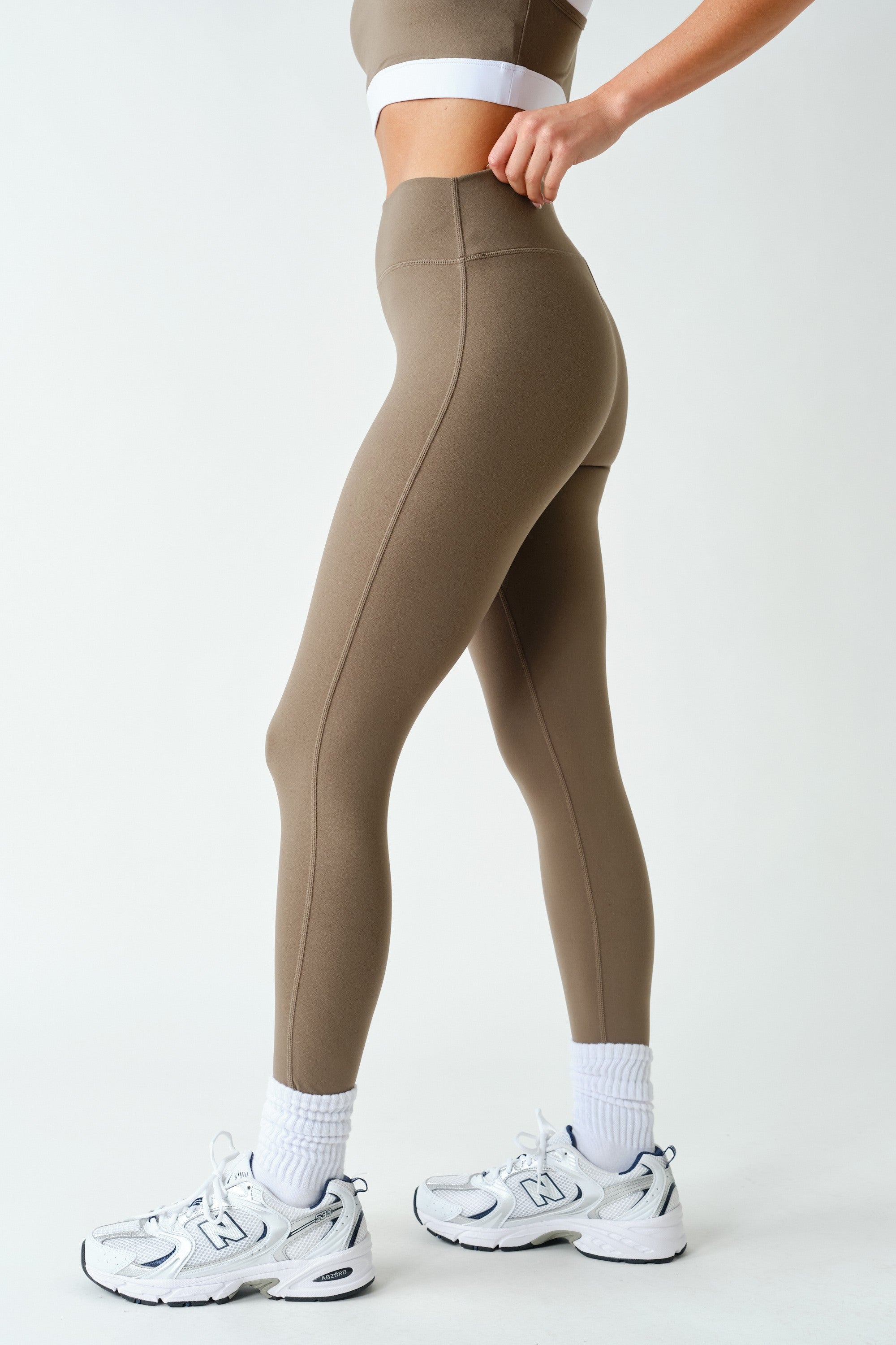 Smooth Operator Seamless Front Leggings in Truffle, photo 2