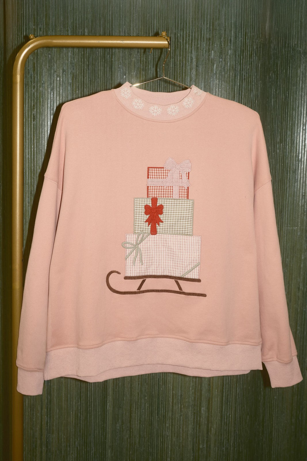 Special Delivery Gift Sleigh Sweatshirt in Dusty Pink — product photo 07