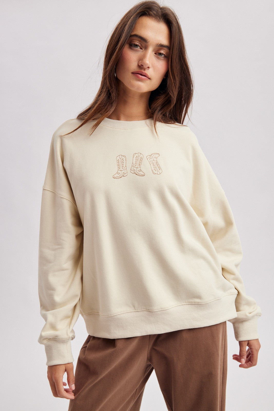 Spur Trail Boots Graphic Sweatshirt - Ecru Mocha