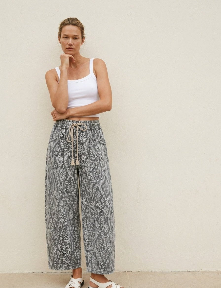 Sun Chaser Barrel Fit Printed Utility Knit Pants - Westly