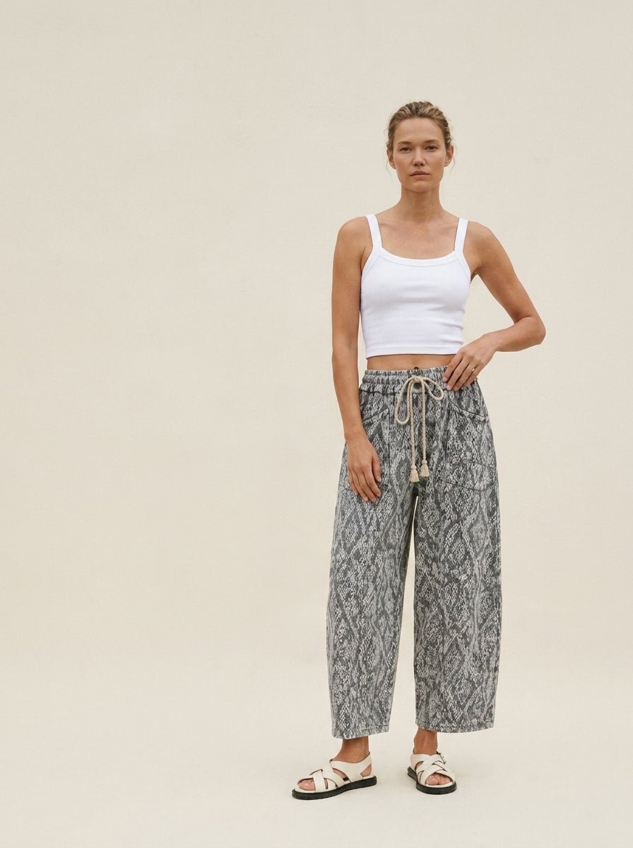 Sun Chaser Barrel Fit Printed Utility Knit Pants - Westly