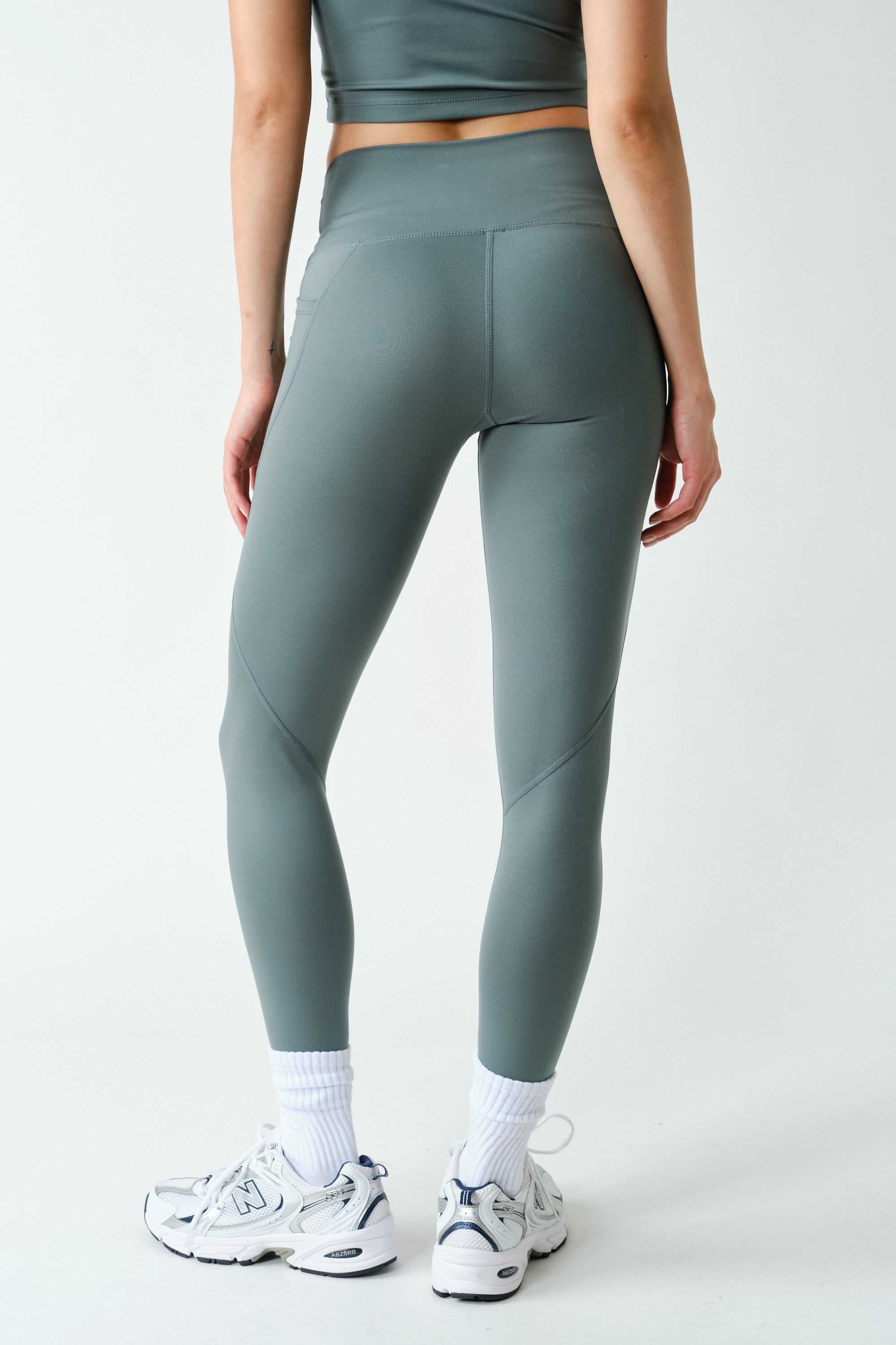 Sure Footed High Rise Sculpt Pocket Leggings in Eucalyptus, photo 3