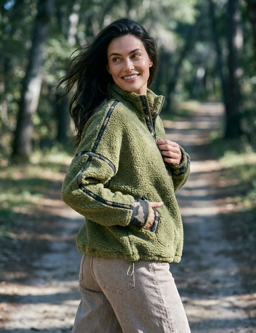 Tahoe Camo Contrast Fleece Pullover - Westly