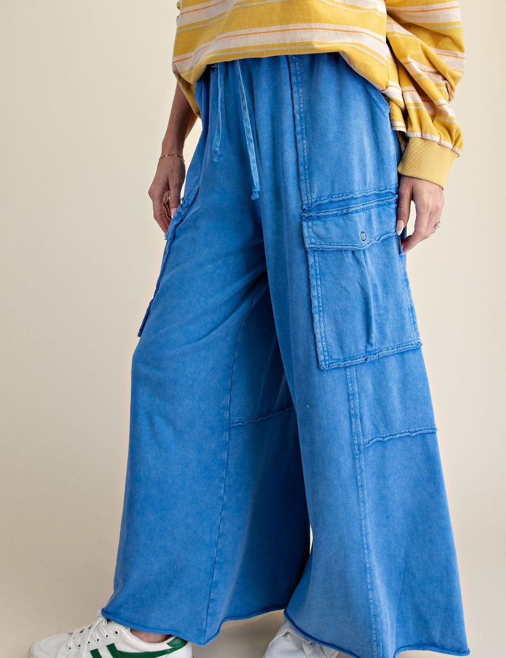 The Essential Mineral Washed Wide Leg Terry Cargo Pants - Westly