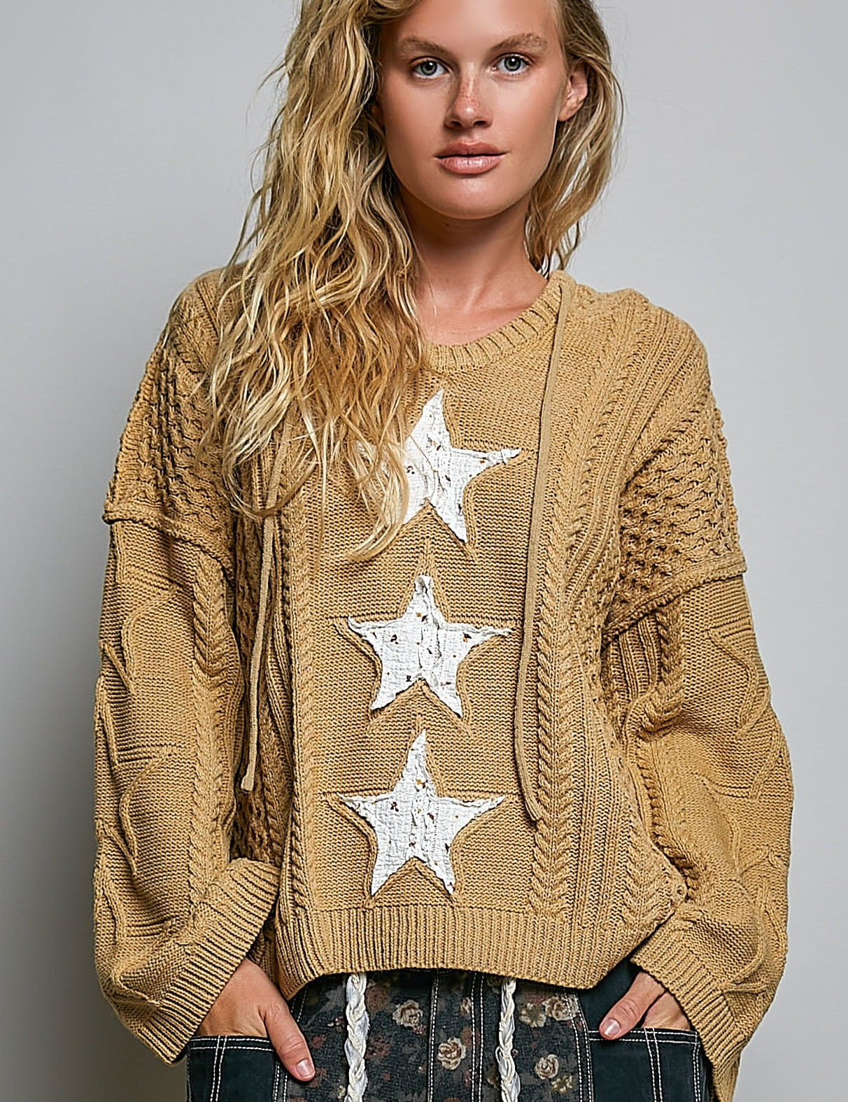 Three Wishes Hooded V-Neck Sweater - Westly