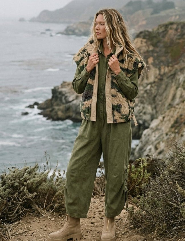 Trailblazer Teddy Fleece Utility Camo Puffer Vest - Westly