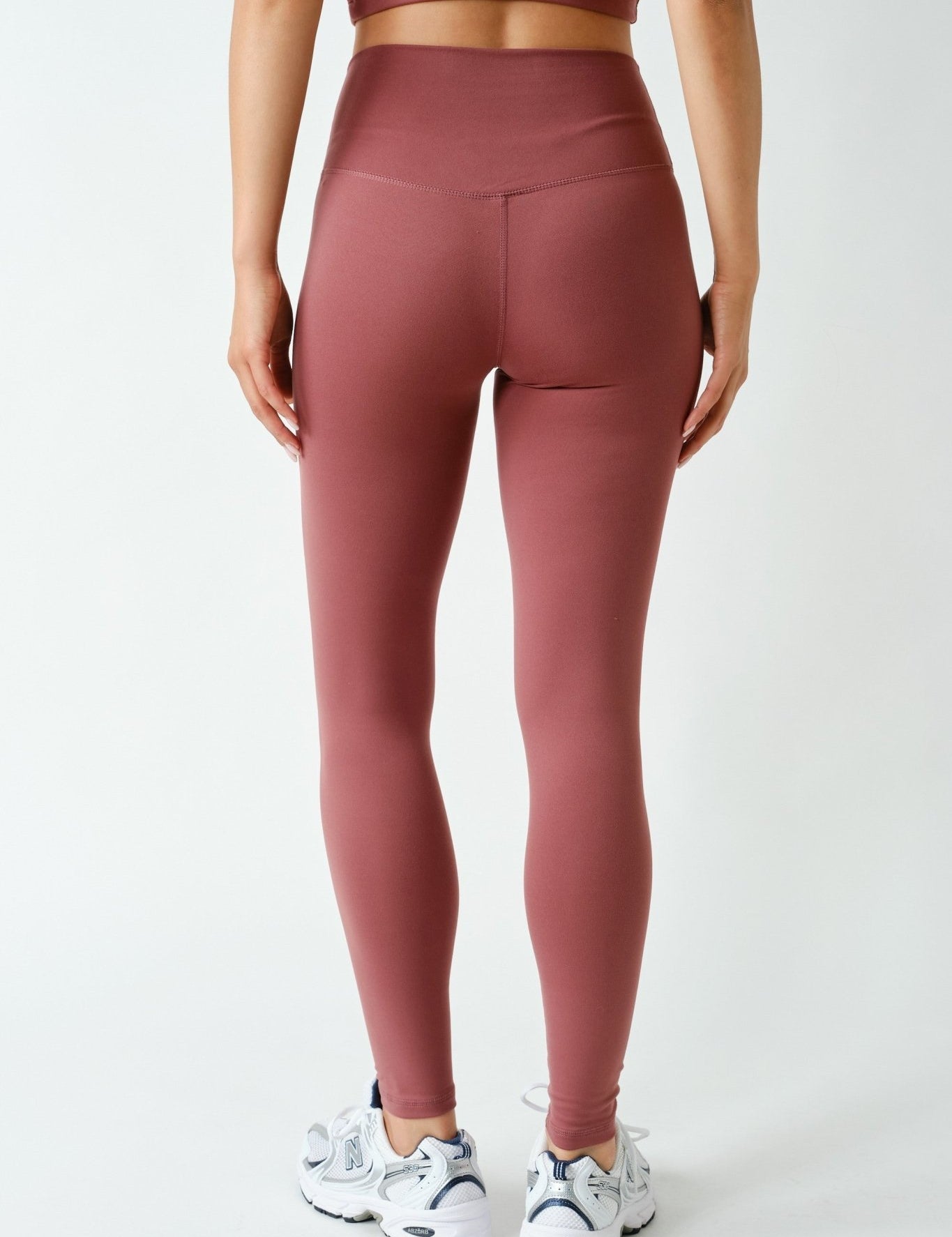 True Form Contour Seam Leggings - Westly