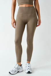 True Form Contour Seam Leggings in Truffle, photo 1