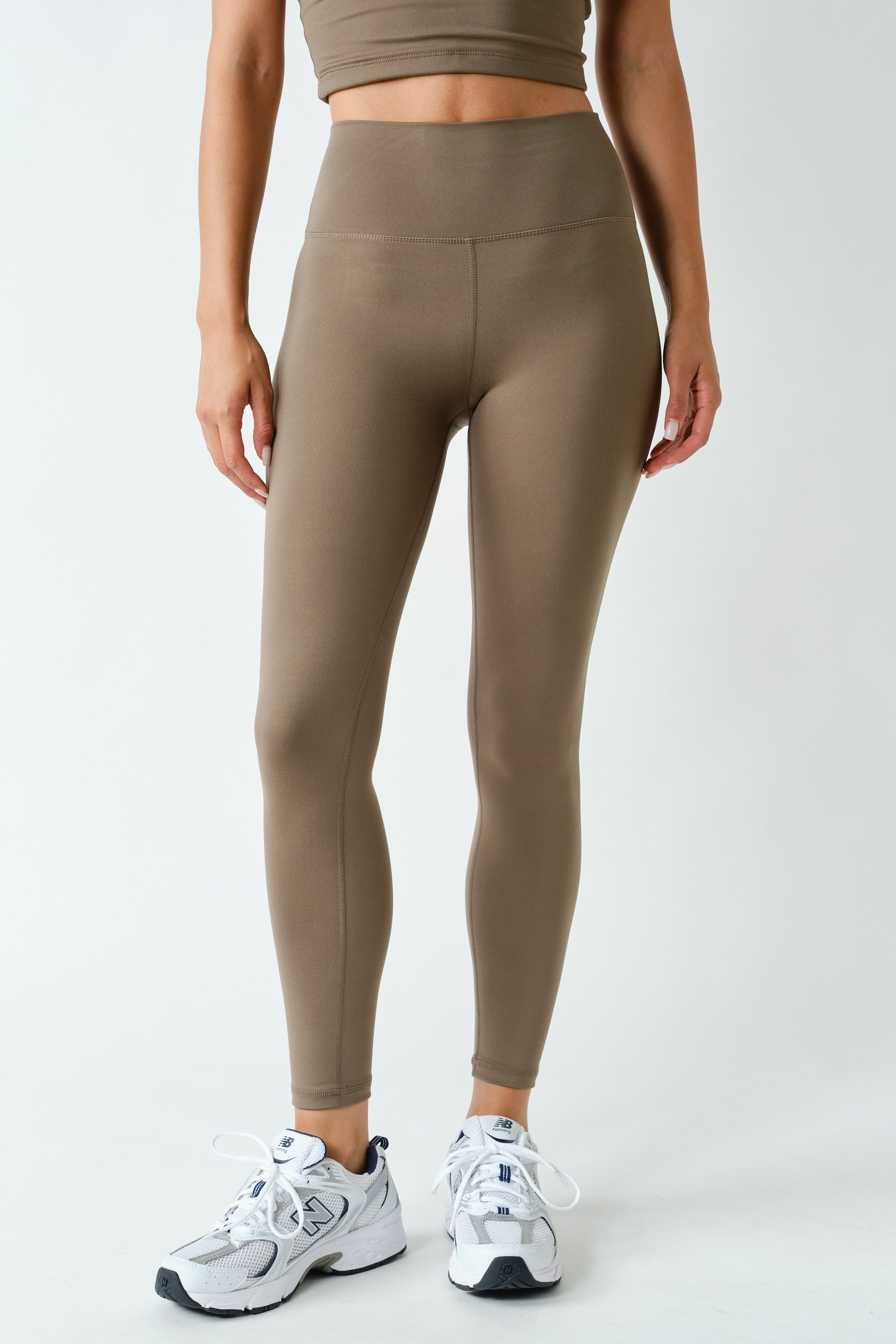 True Form Contour Seam Leggings in Truffle, photo 1