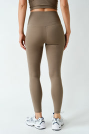True Form Contour Seam Leggings in Truffle, photo 2