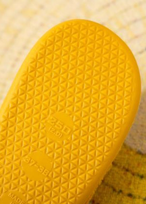Upbeat Smiley Face Slippers - Yellow White - product photo 03